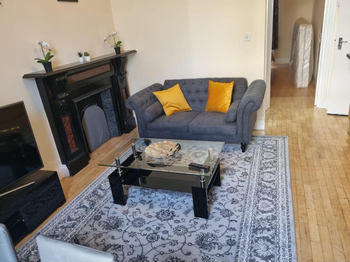 Spacious 1 Bed In West Kensington Or Hammersmith Apartment