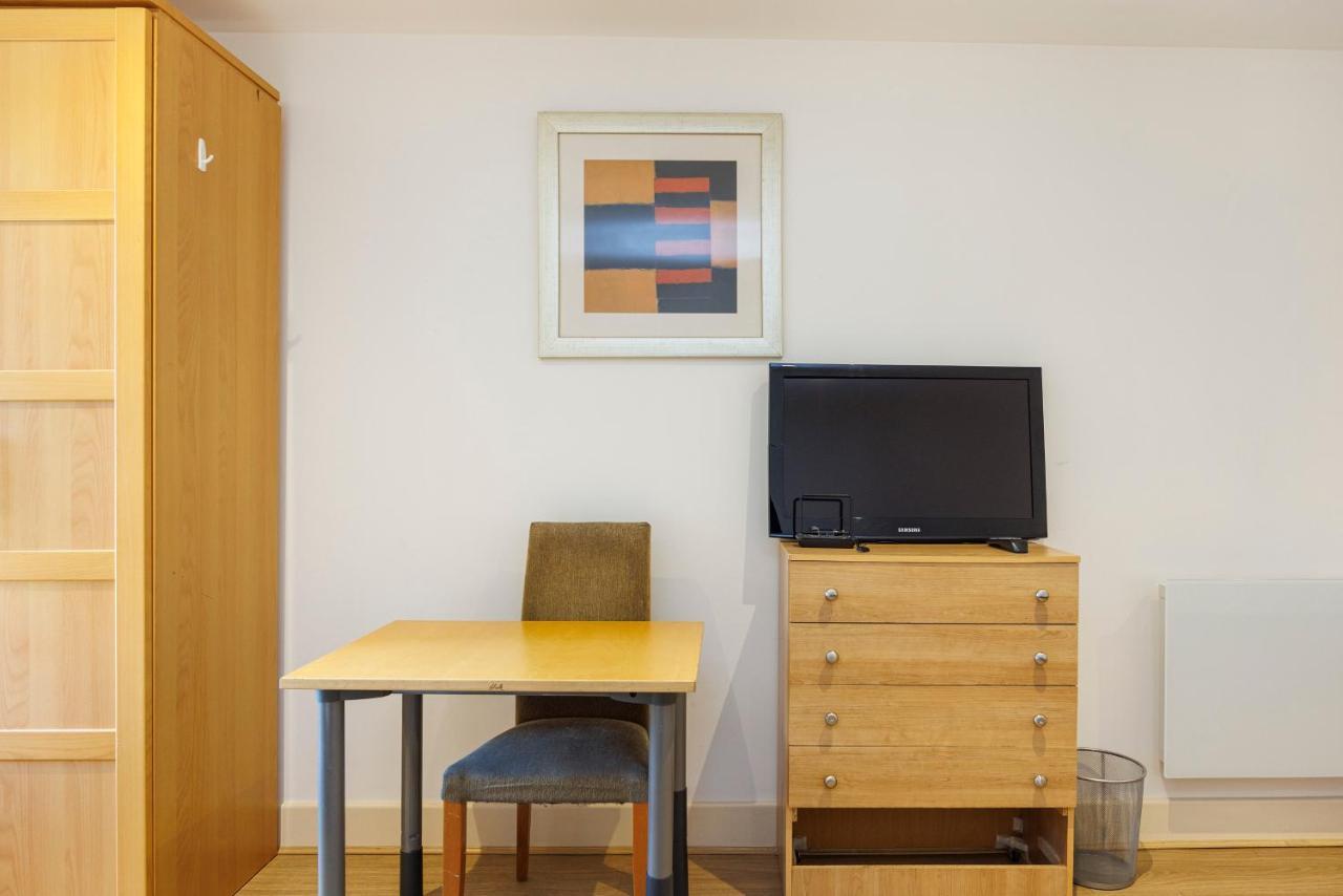 Canary Wharf/docklands/excel Spacious Apt E14 Apartment
