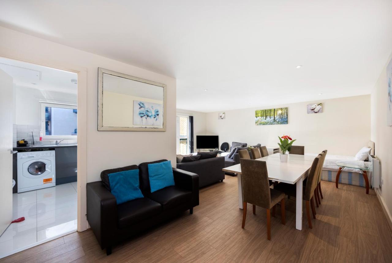Canary Wharf/docklands/excel Spacious Apt E14 Apartment