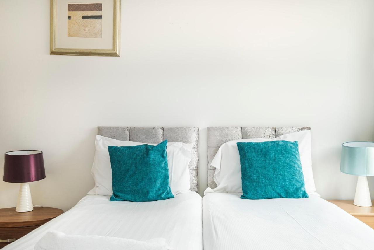 Canary Wharf/docklands/excel Spacious Apt E14 * London