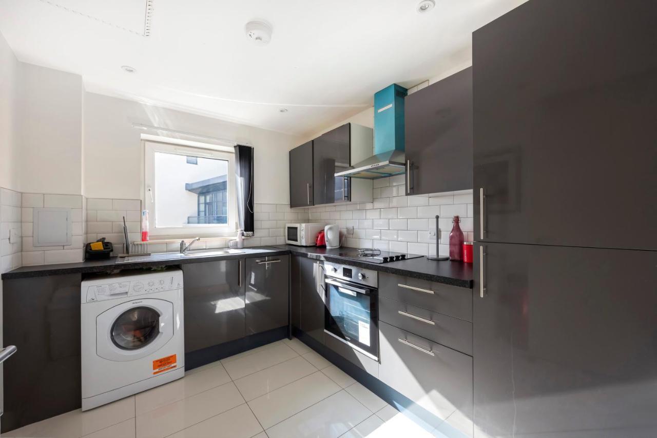 Canary Wharf/docklands/excel Spacious Apt E14 Apartment London