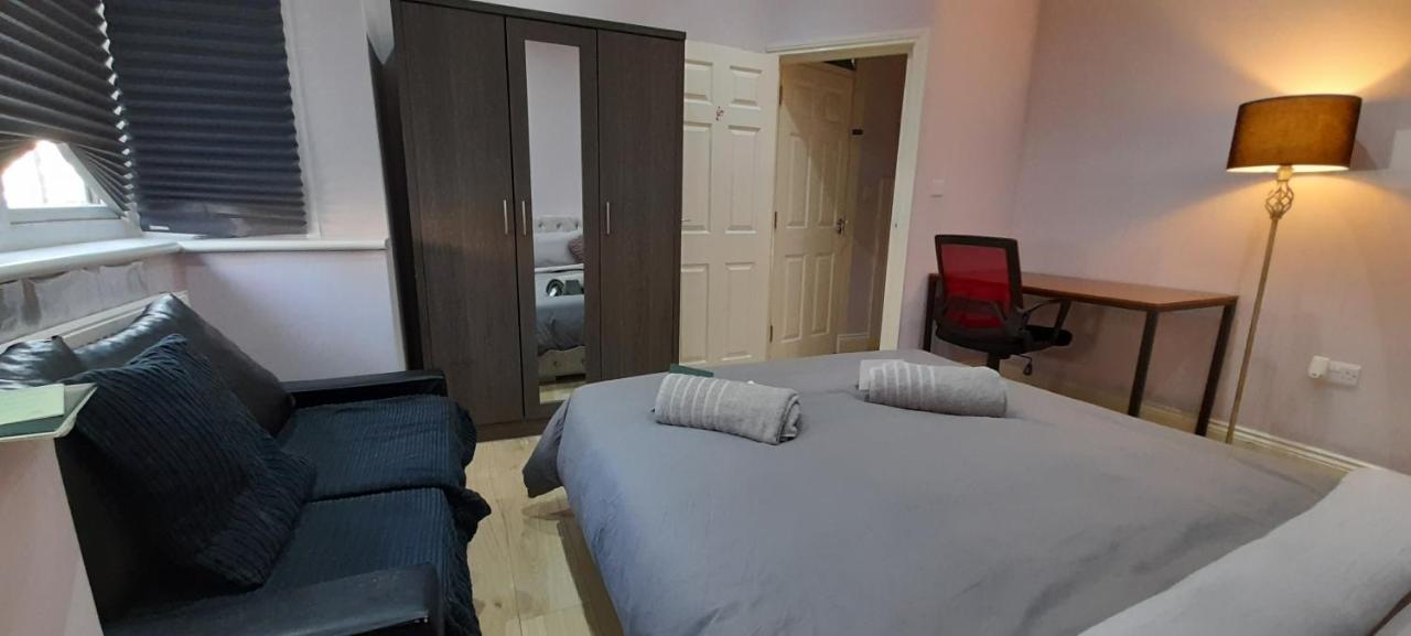 Comfy Fenia Homestay *