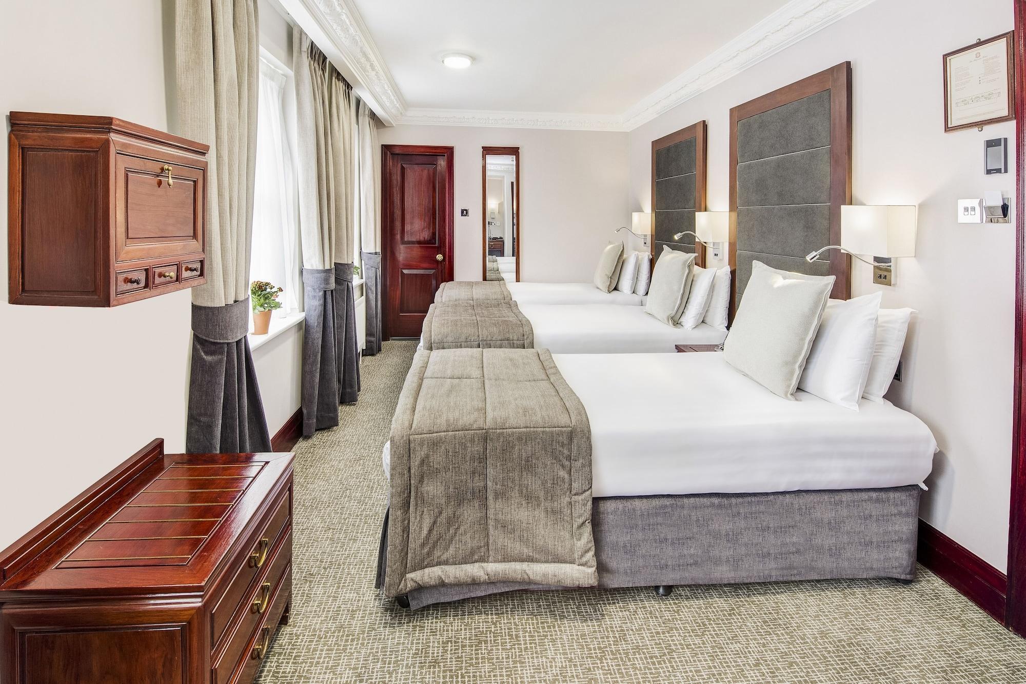 Fitzrovia Hotel 4*