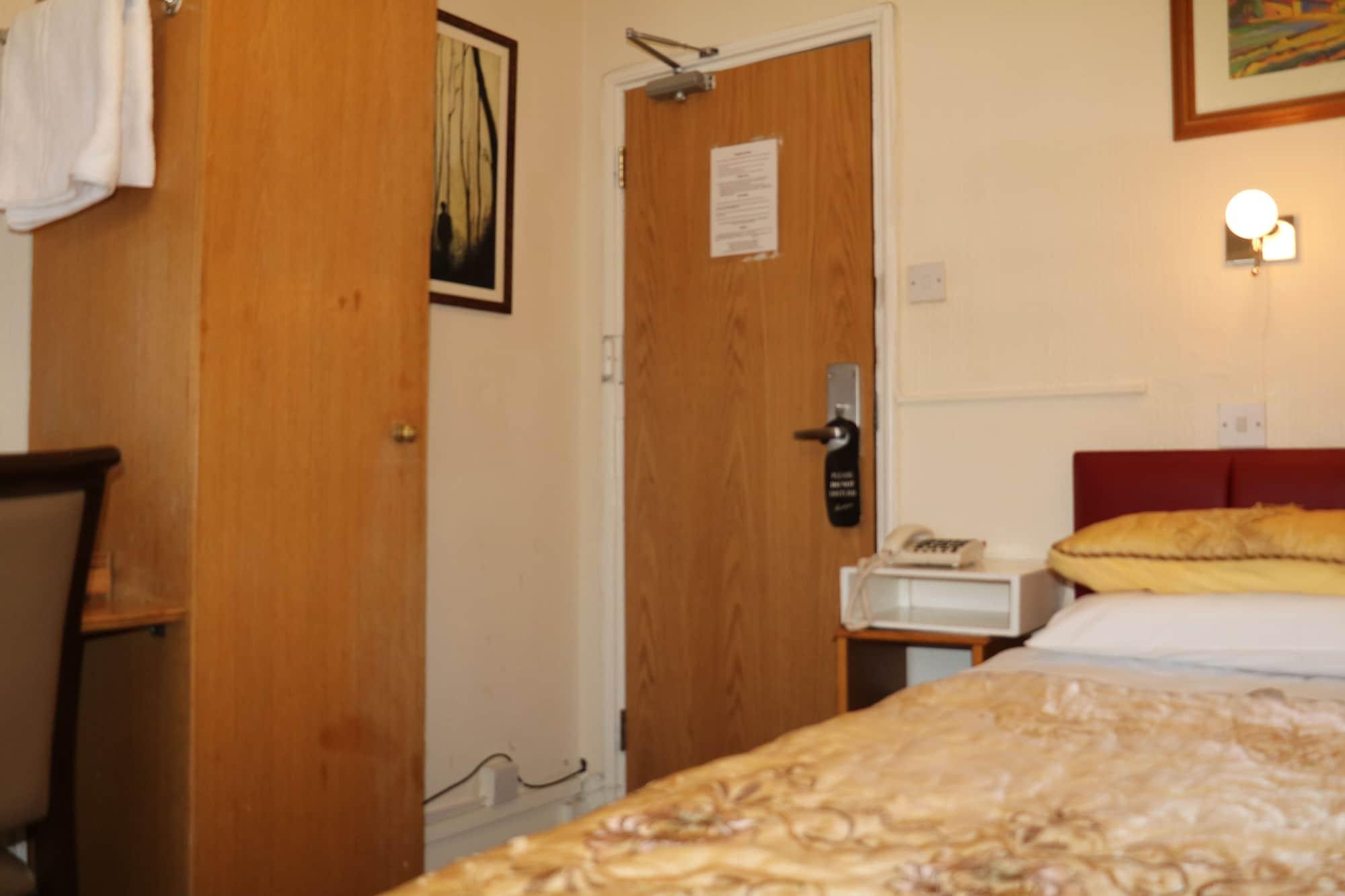 Barry House Gasthof 3*