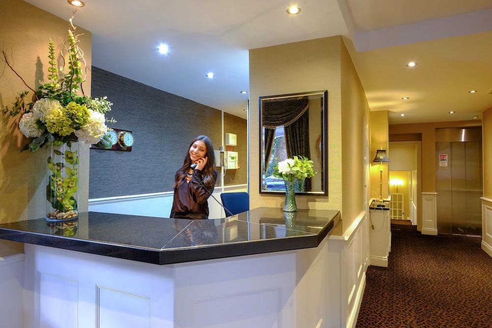 Collingham Serviced Aparthotel London
