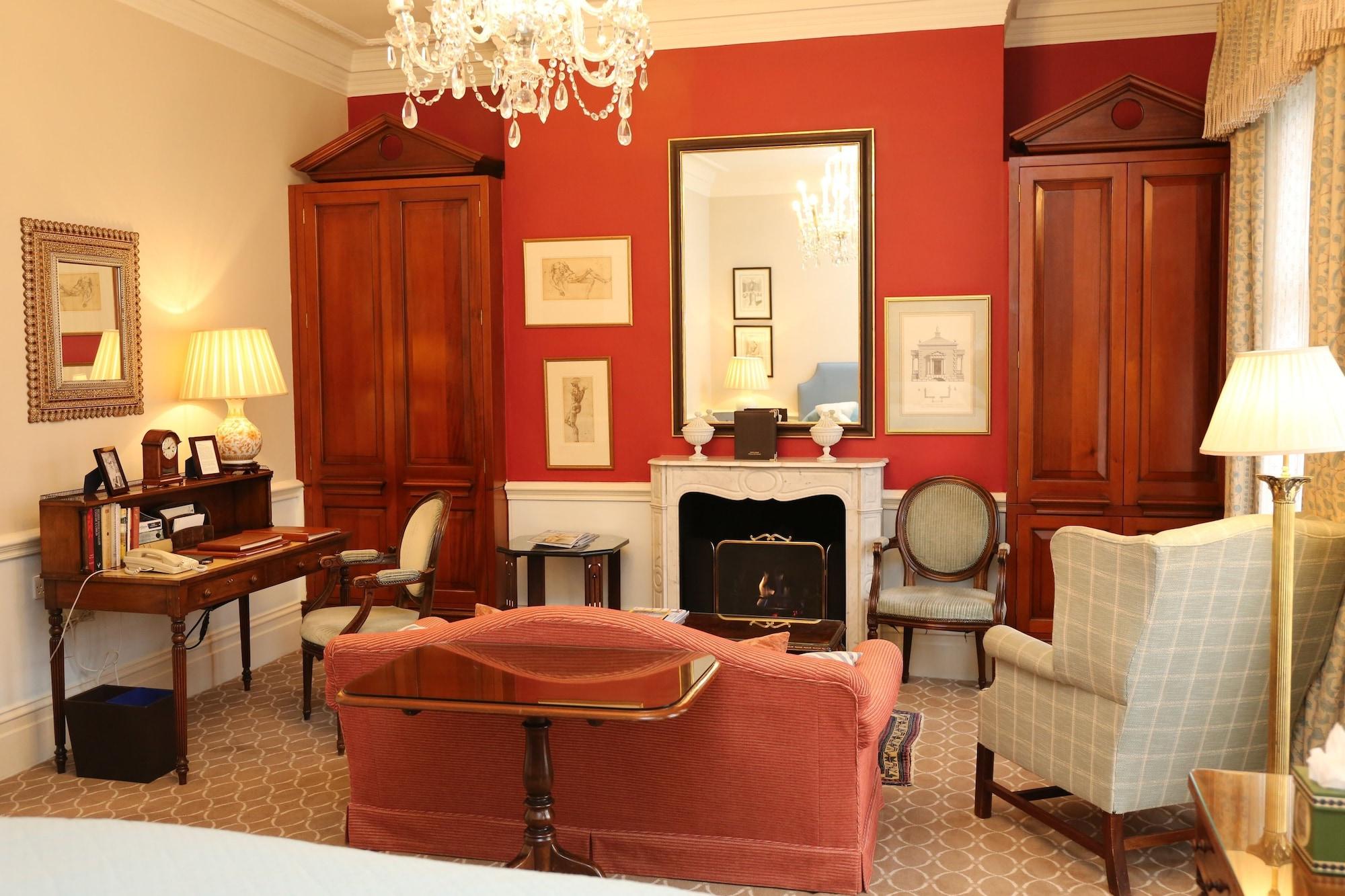 The Chelsea Townhouse By Iconic Luxury London
