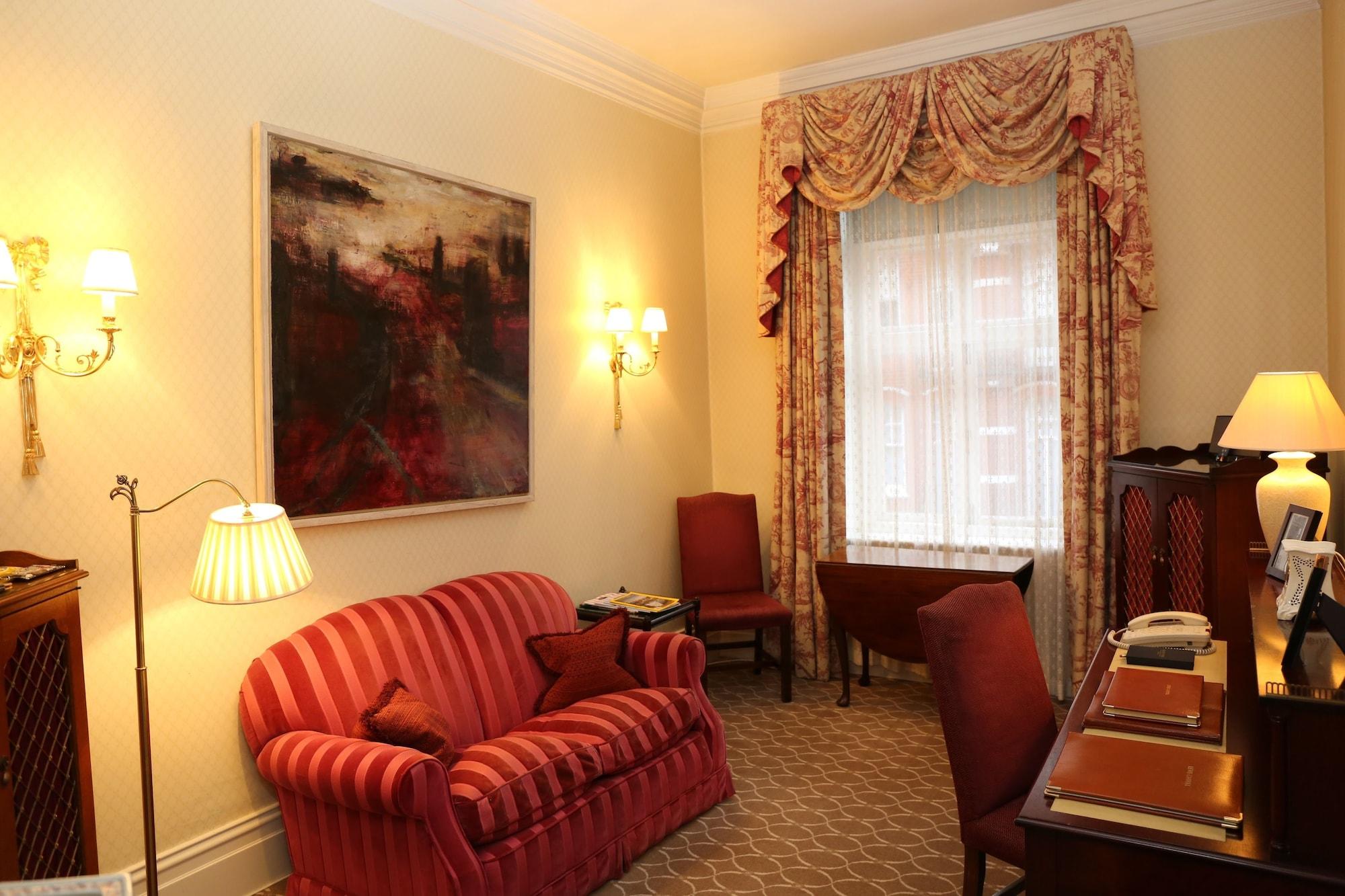 The Chelsea Townhouse By Iconic Luxury Hotel London