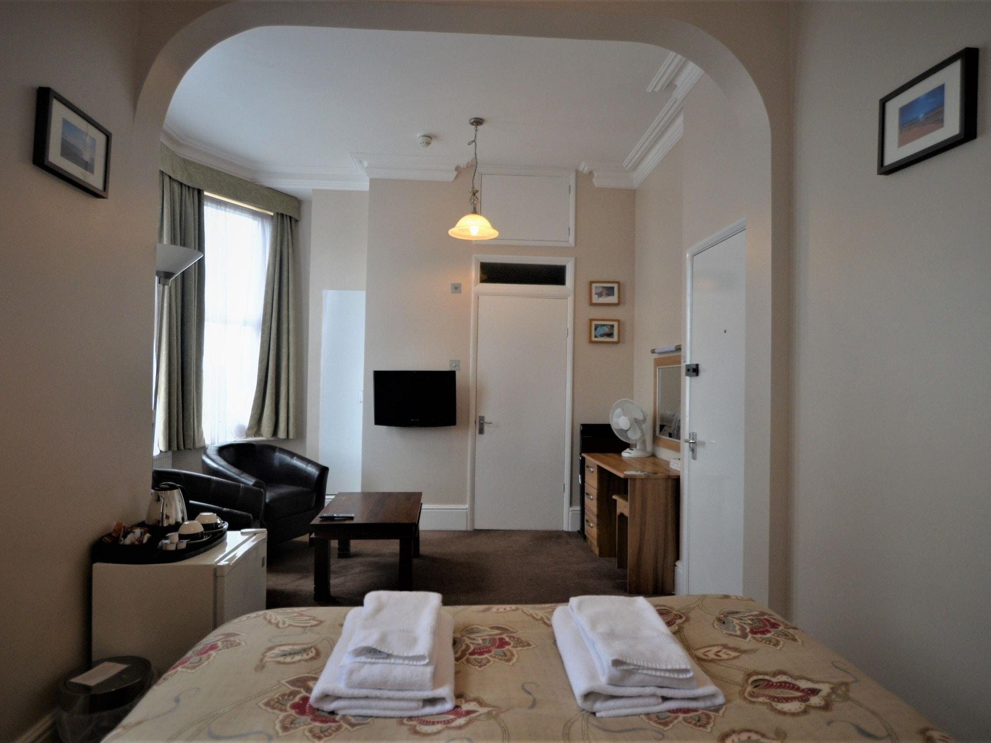 Hotel The Gateway 3*