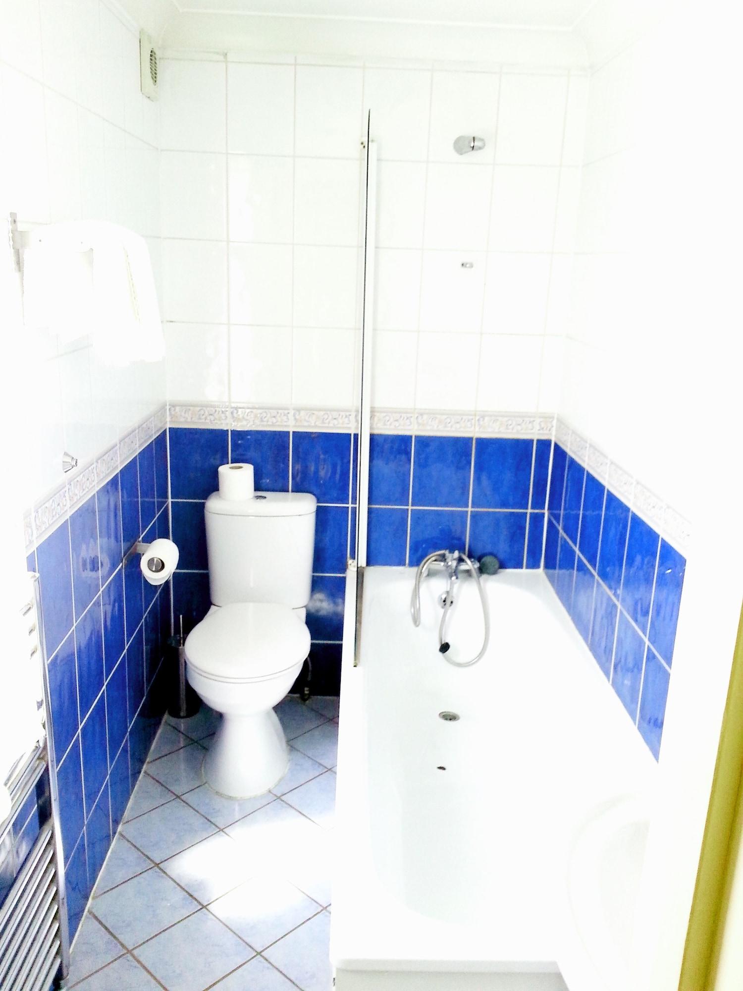 Corner House 3* London