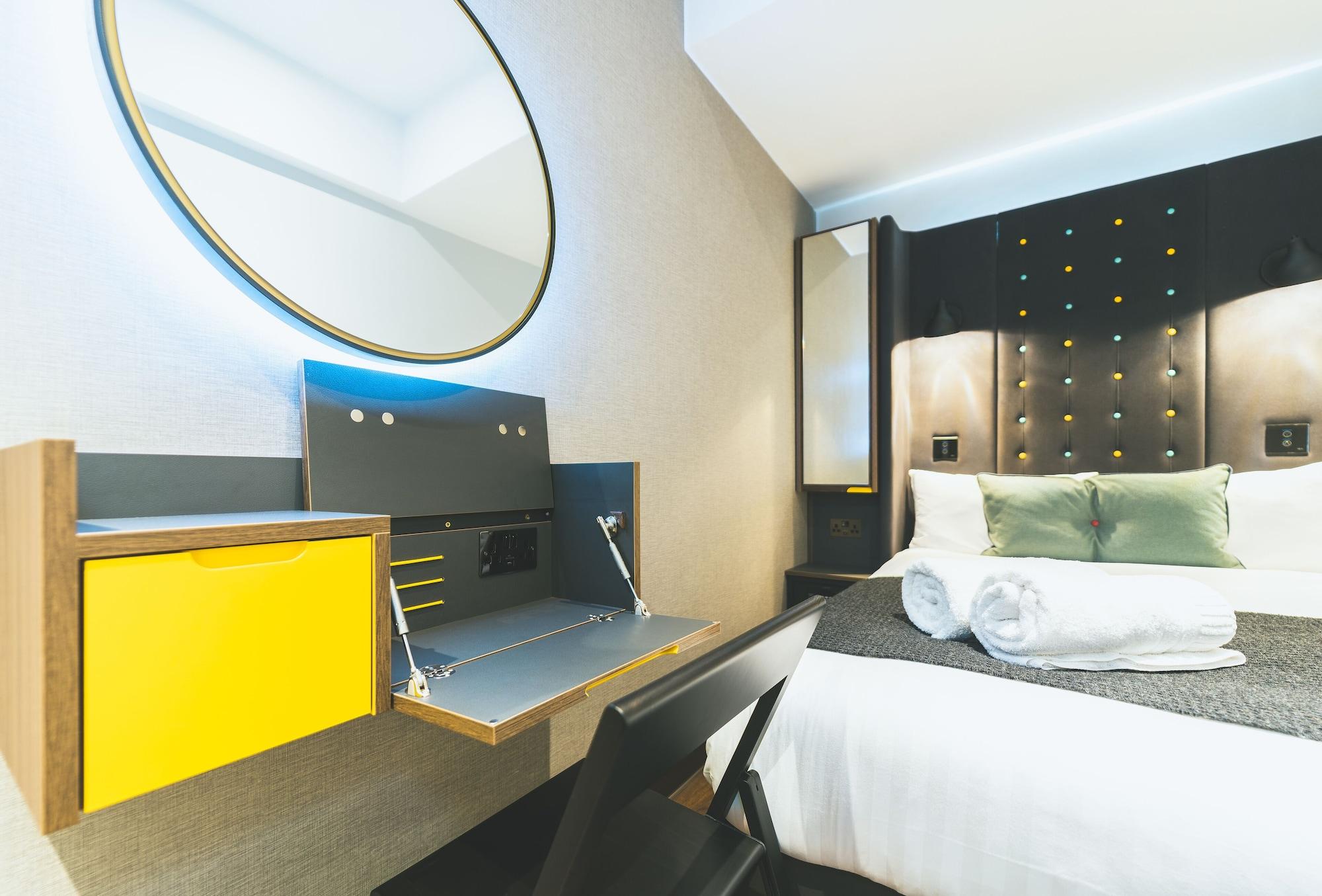 Hotel Point A Liverpool Street 3*