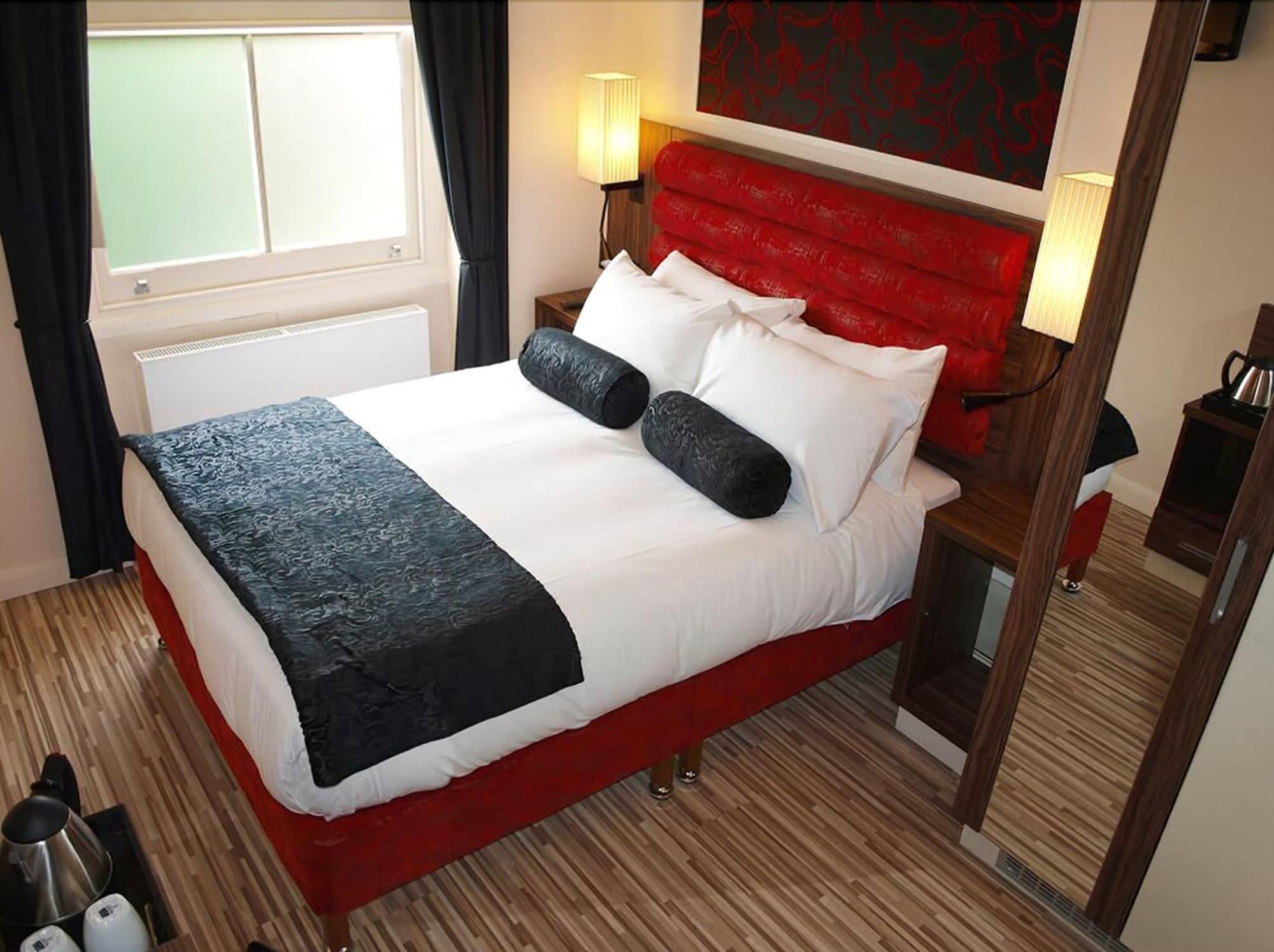 Simply & Hotel 4*