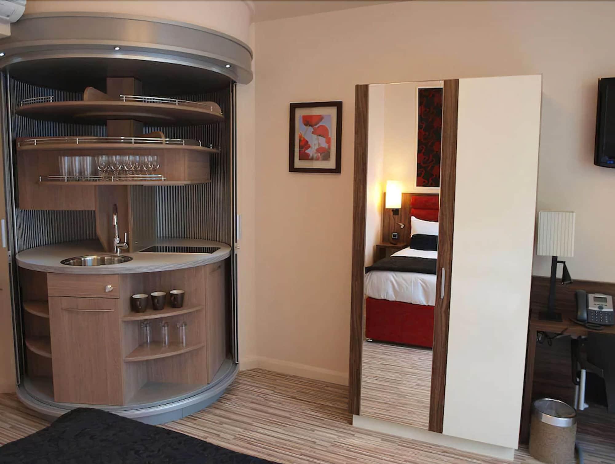 Simply & Hotel