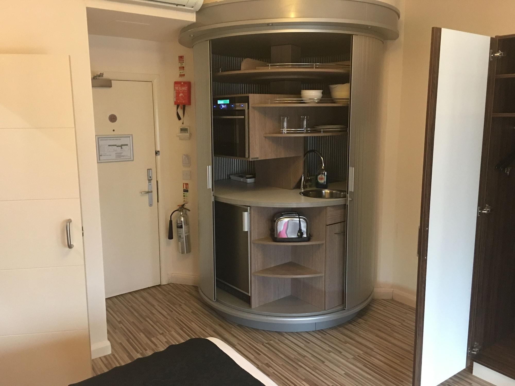 Simply & Hotel