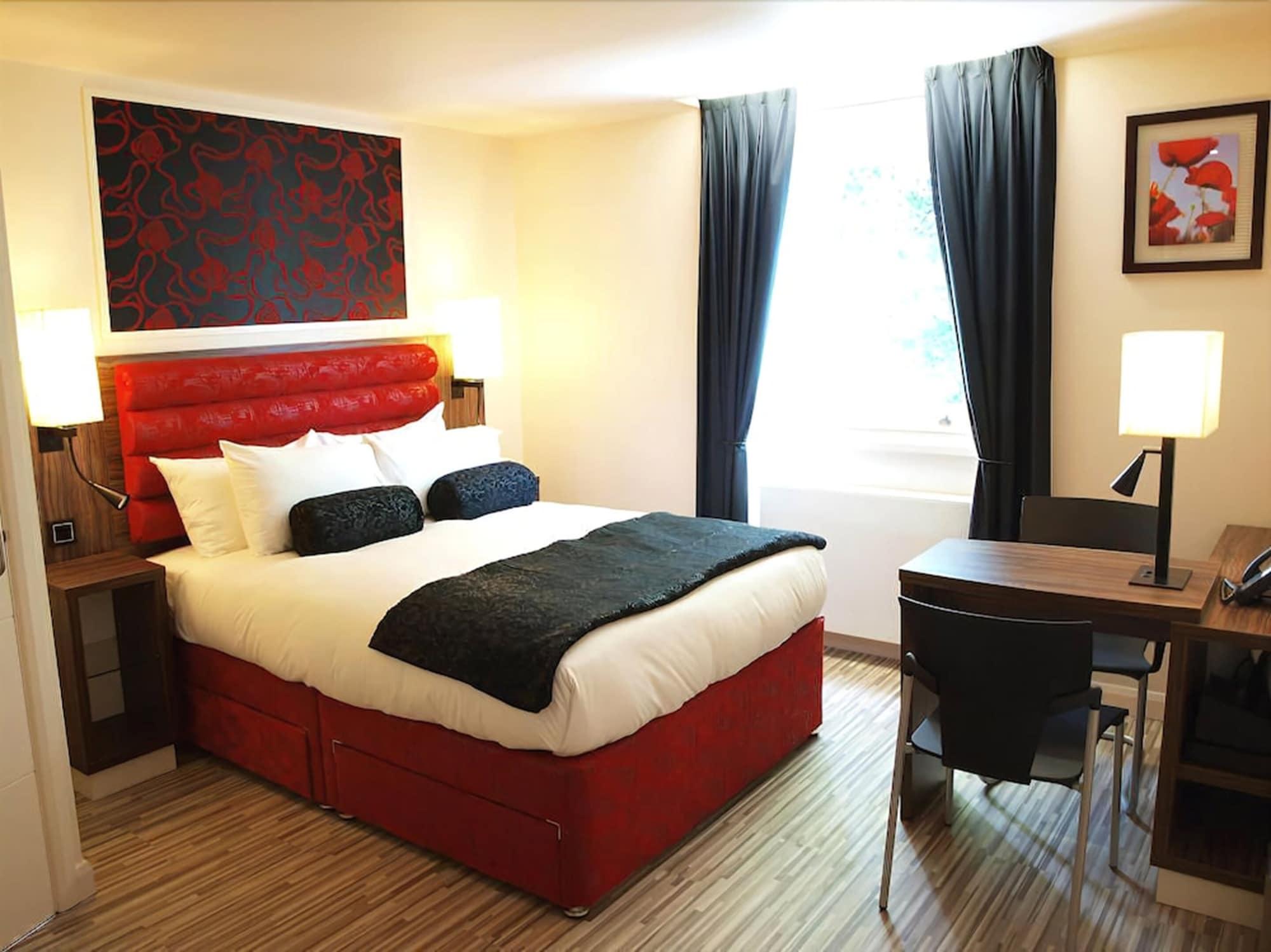 Simply & Hotel