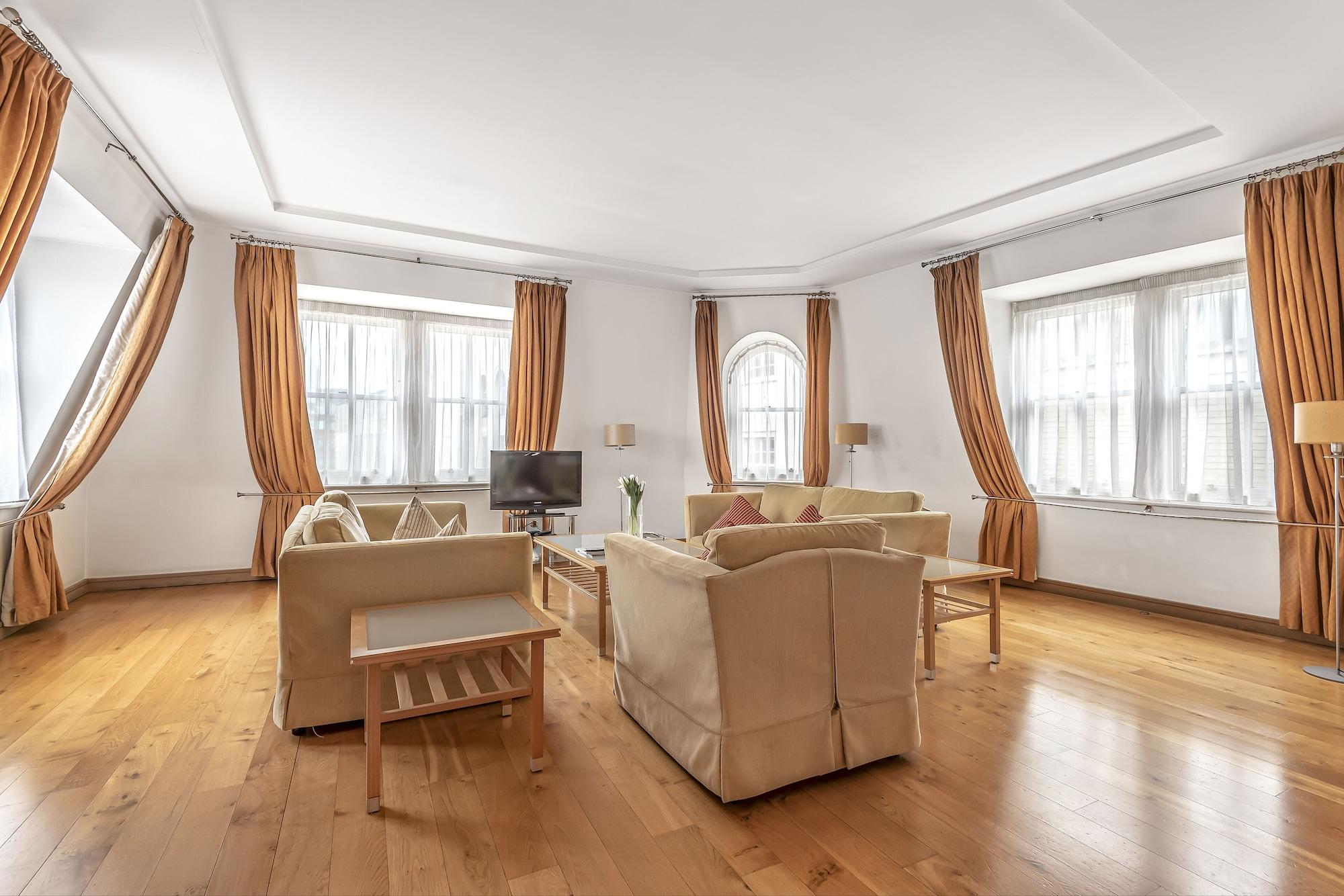 The Kings Wardrobe Serviced By Bridgestreet Apartment London