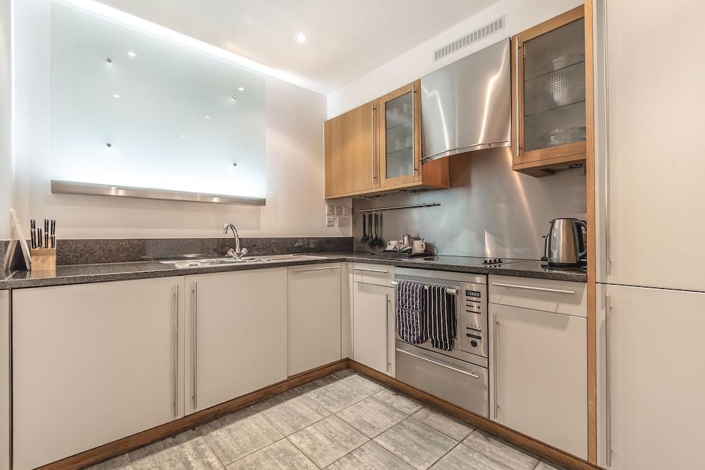 Apartment The Kings Wardrobe Serviced By Bridgestreet London