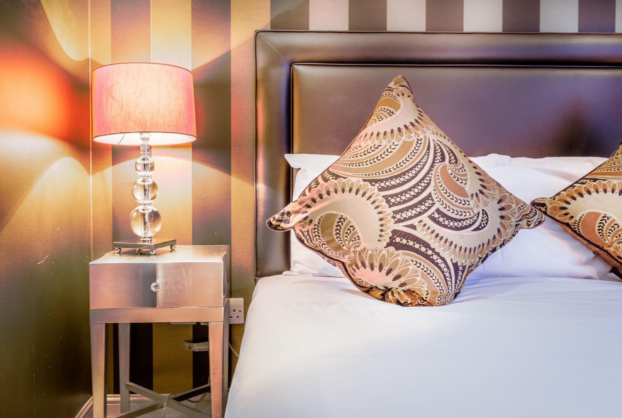 Hotel The Tophams 4*