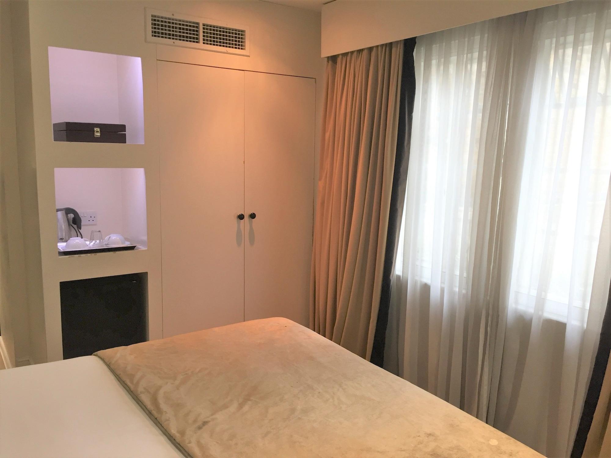 The Tophams Hotel London