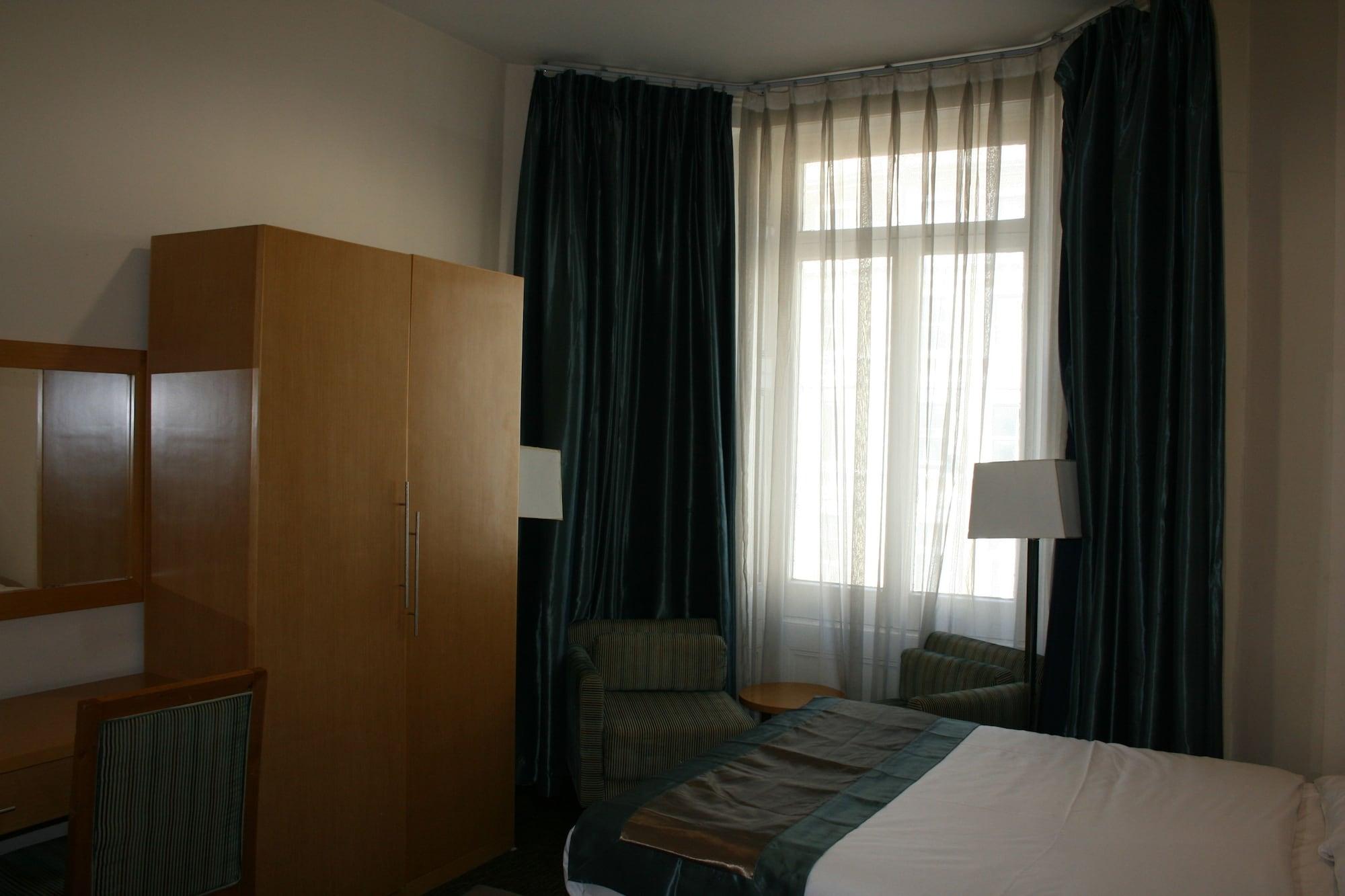 Hotel Cromwell 3*