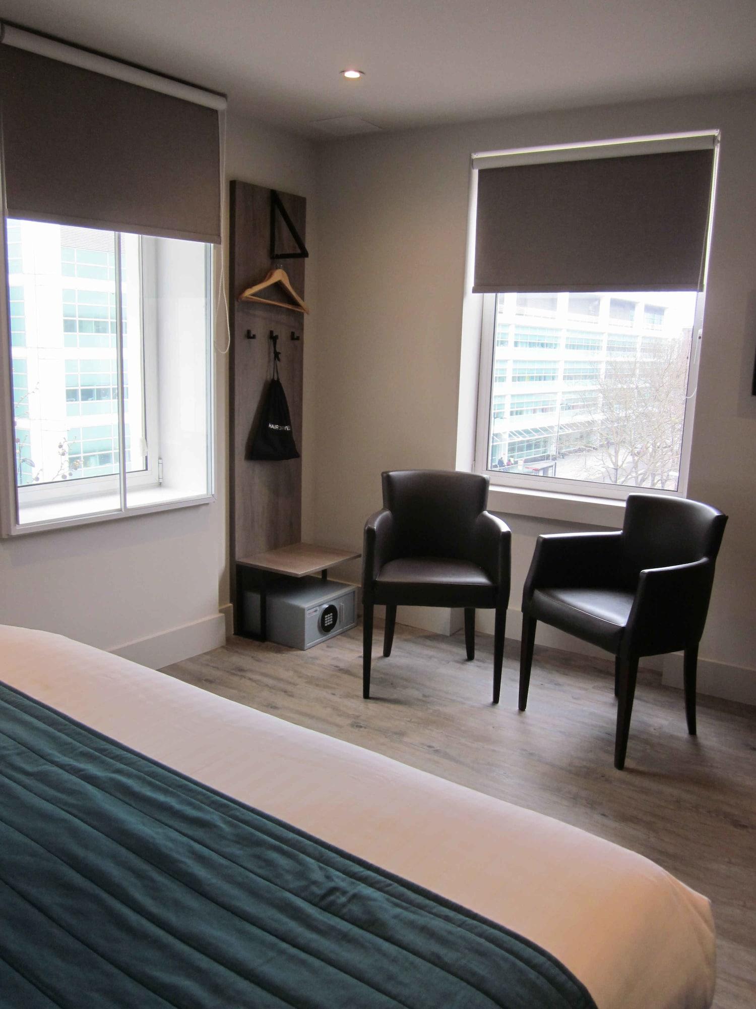 Euston Square 3*