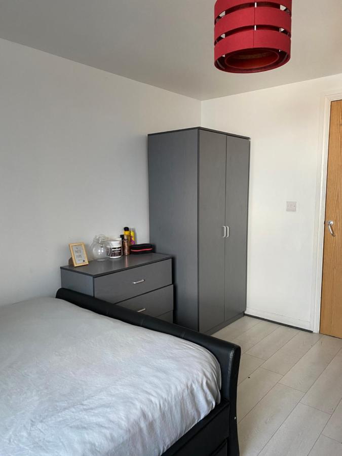 Homestay Private - Shared Near The City London