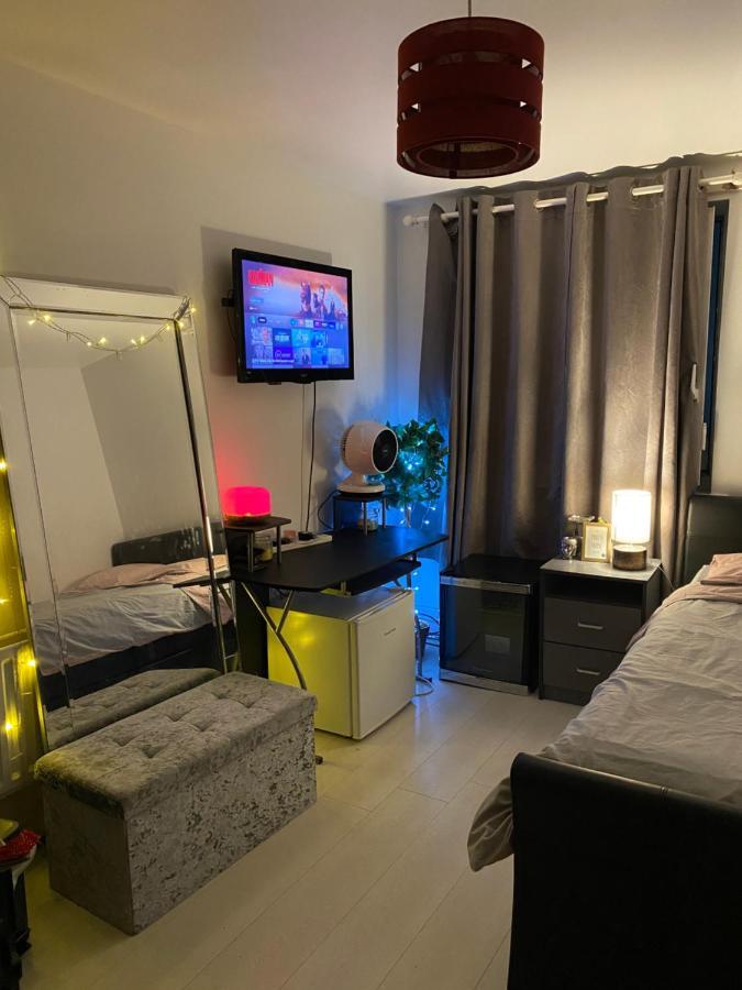 Homestay Private - Shared Near The City *