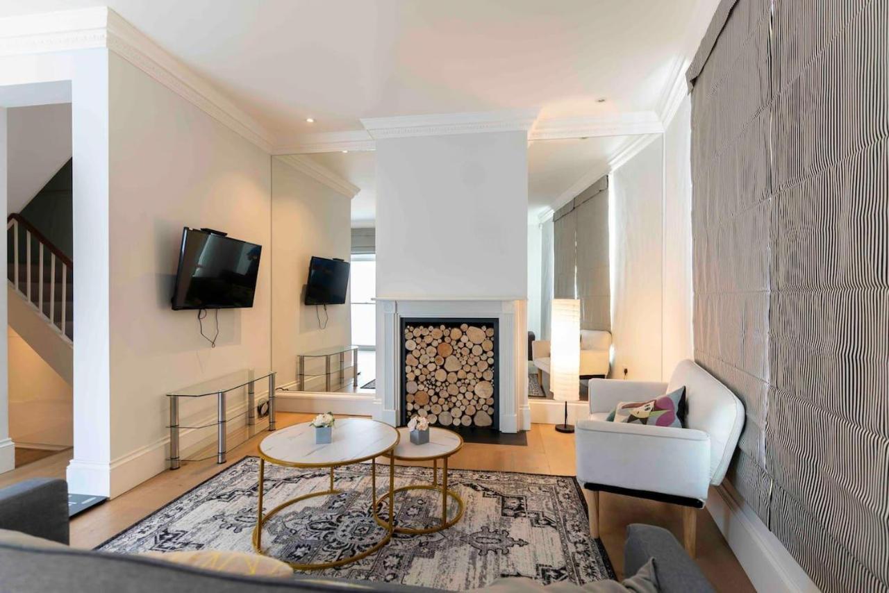 Spacious & Modern 3brs House In * London