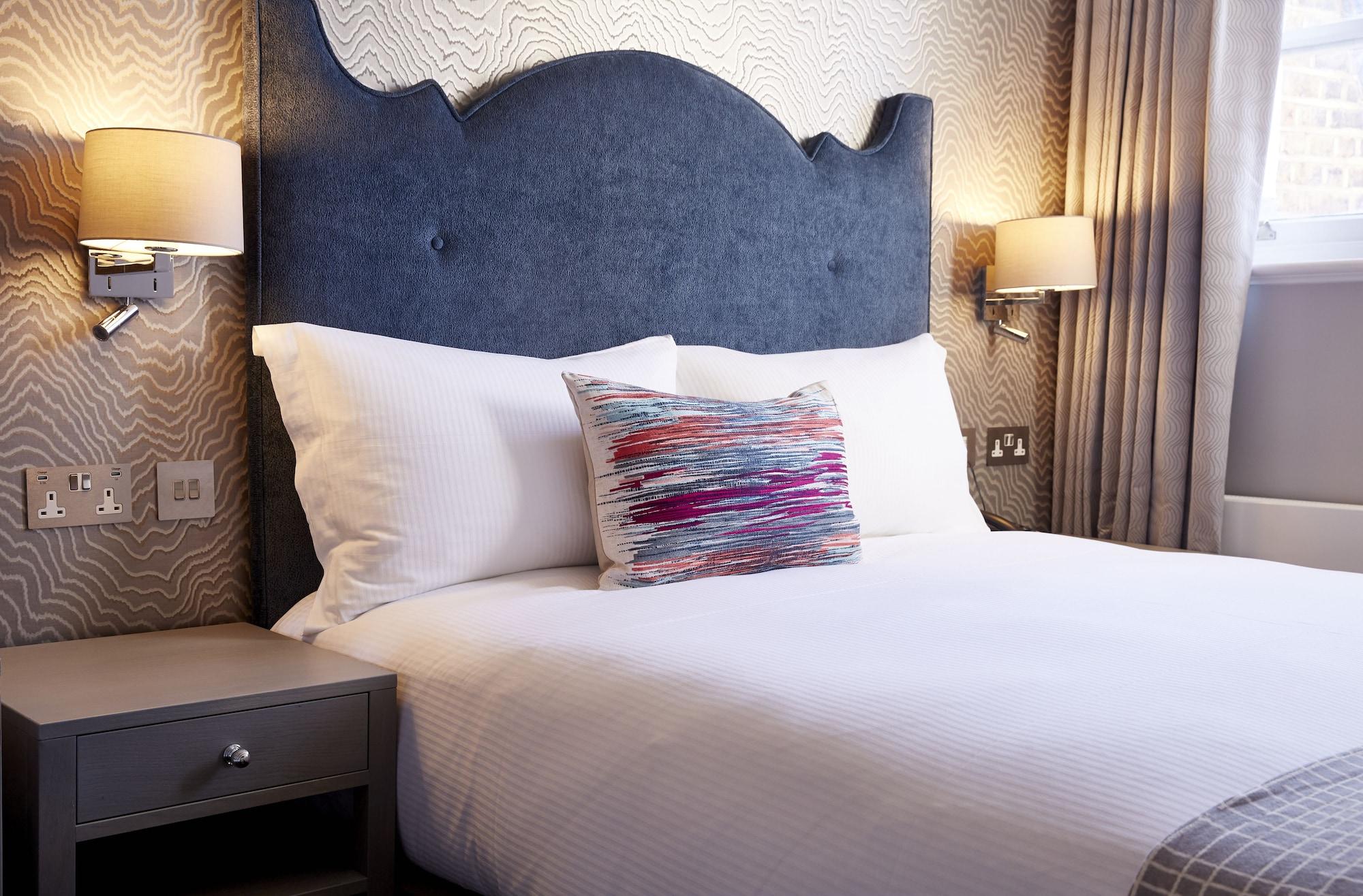 Fifty-four Boutique London