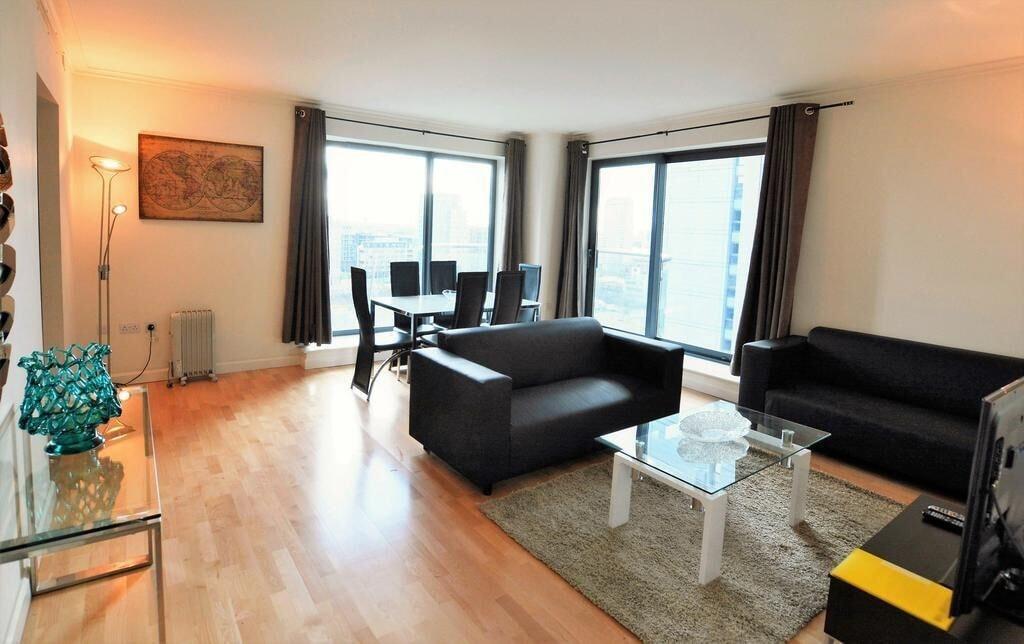 Zen - Docklands Apartment London