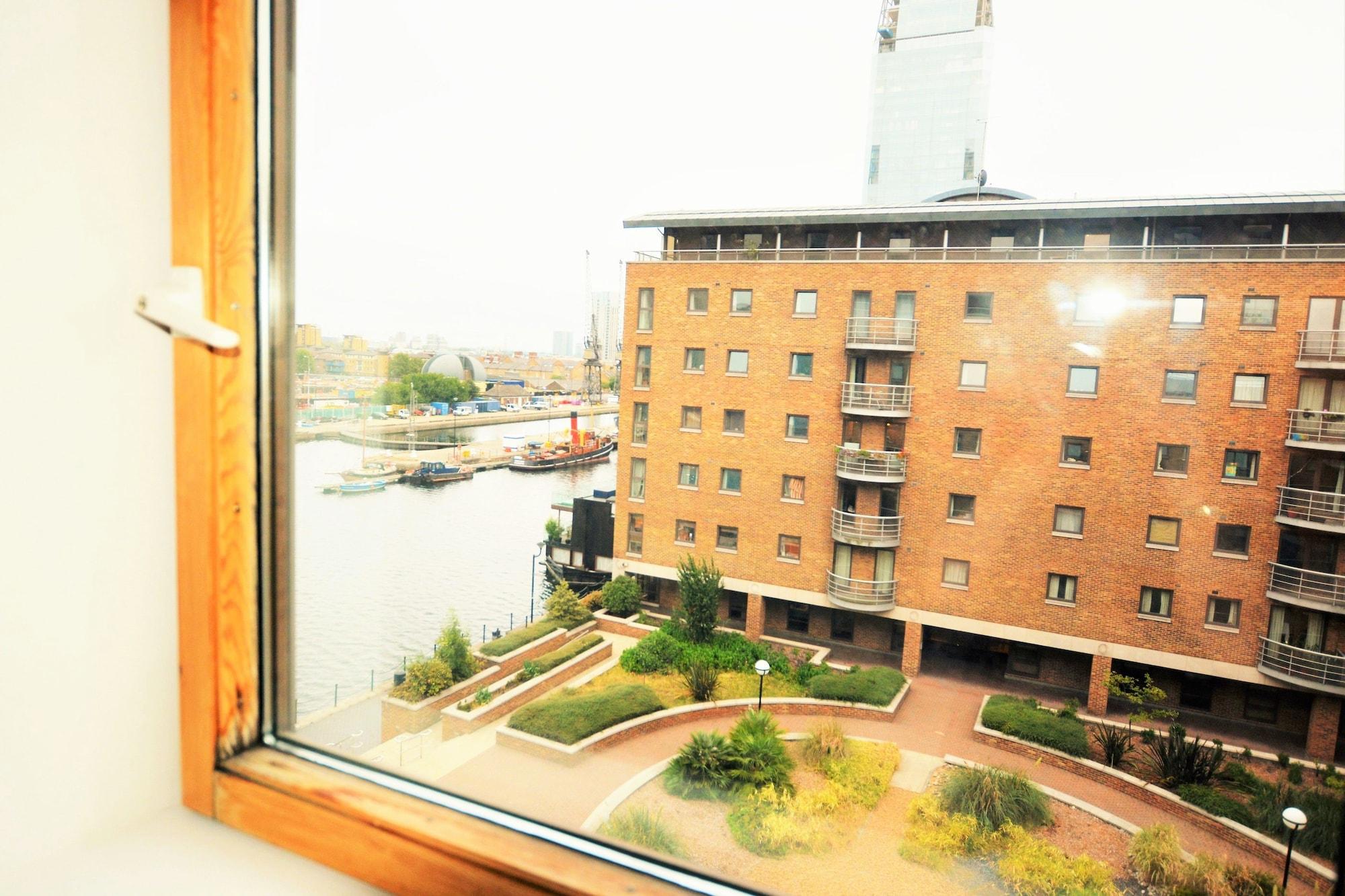 Zen - Docklands Apartment *