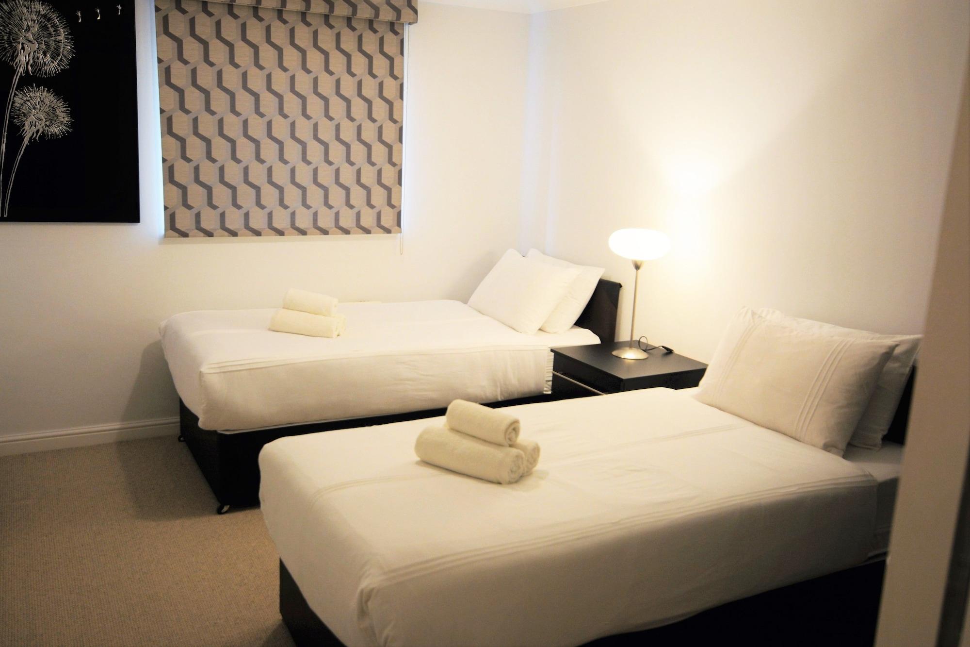 Zen - Docklands Apartment