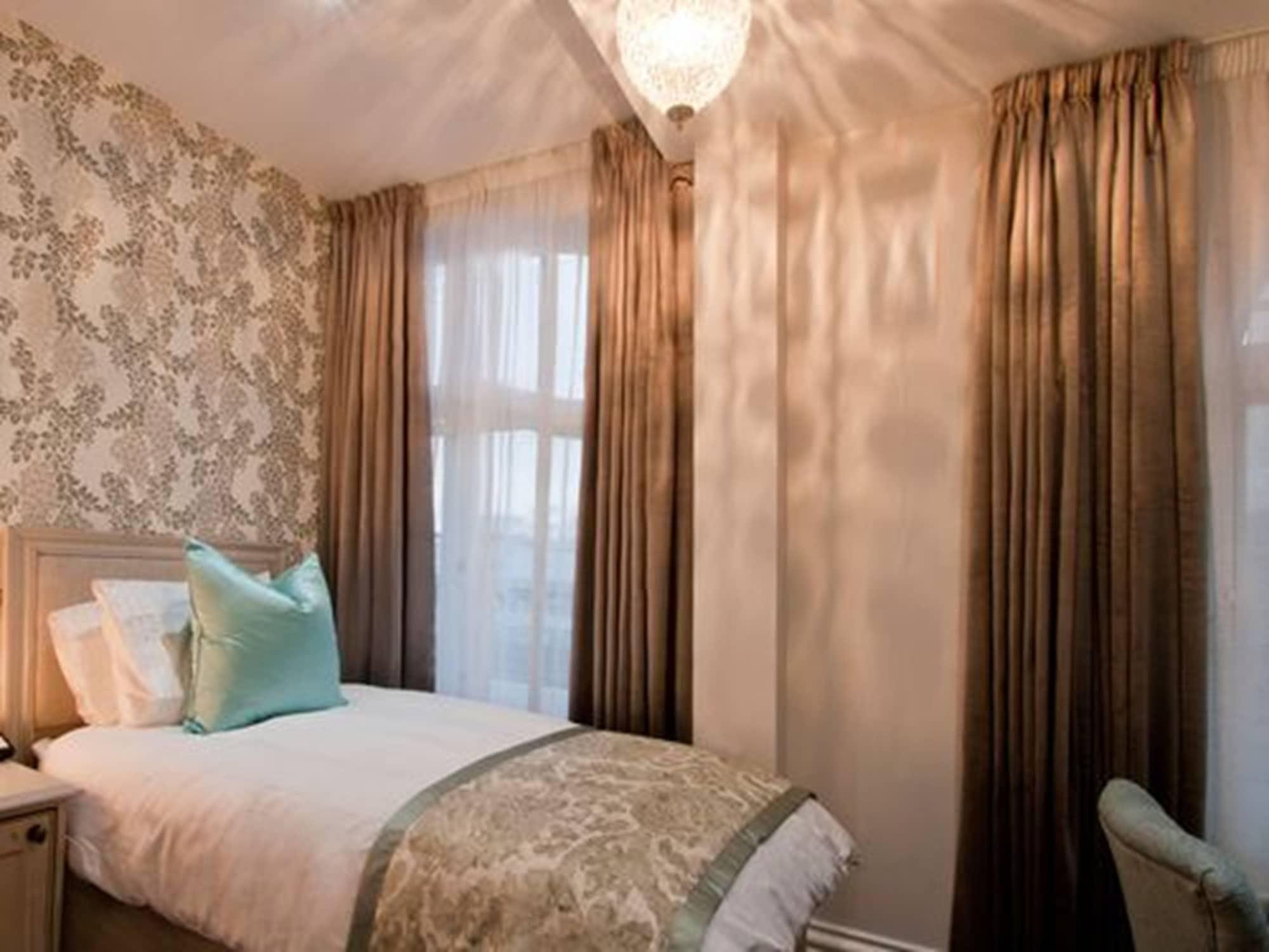 W12 Hotel Londres