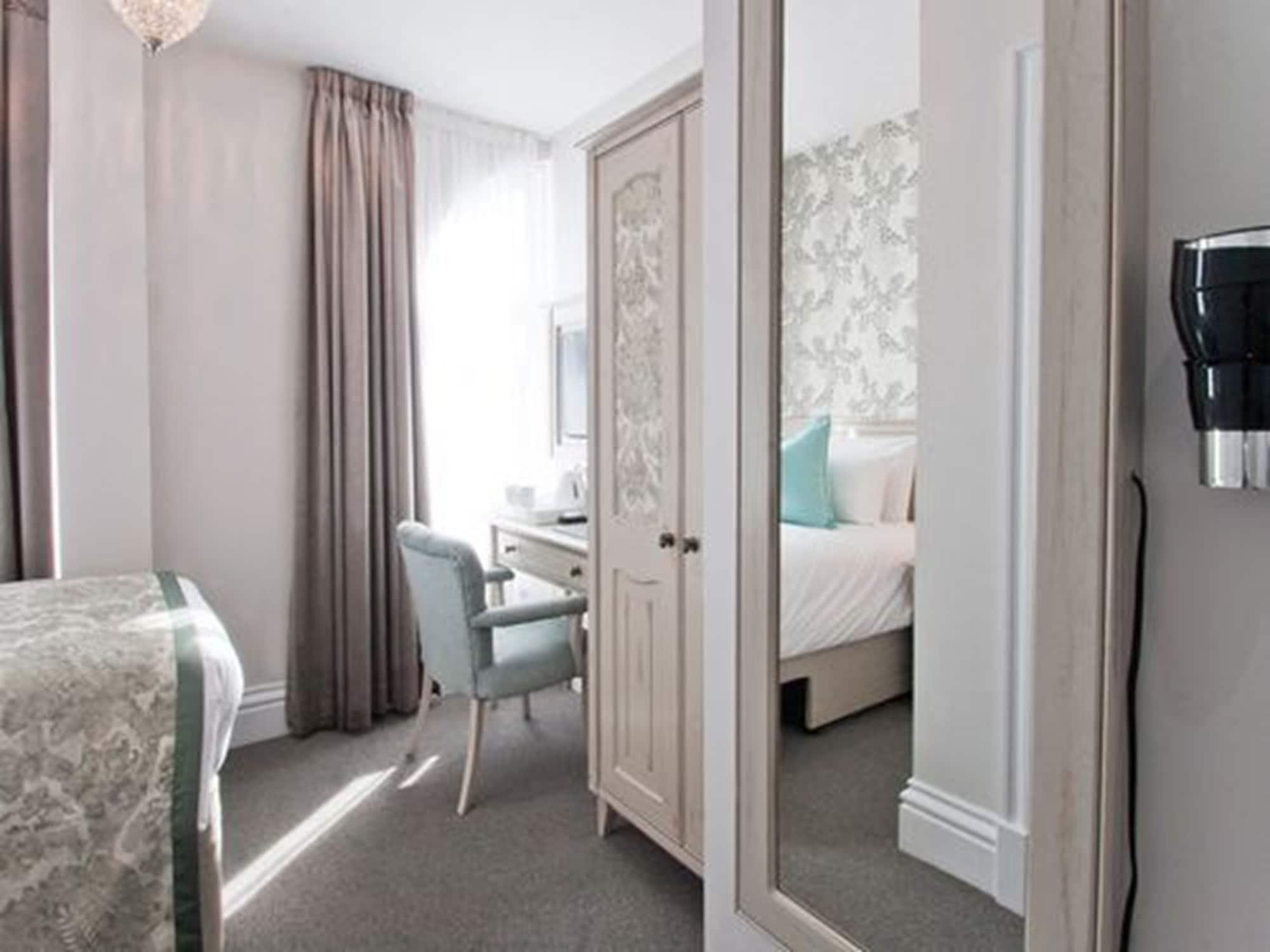 W12 Hotel Londres