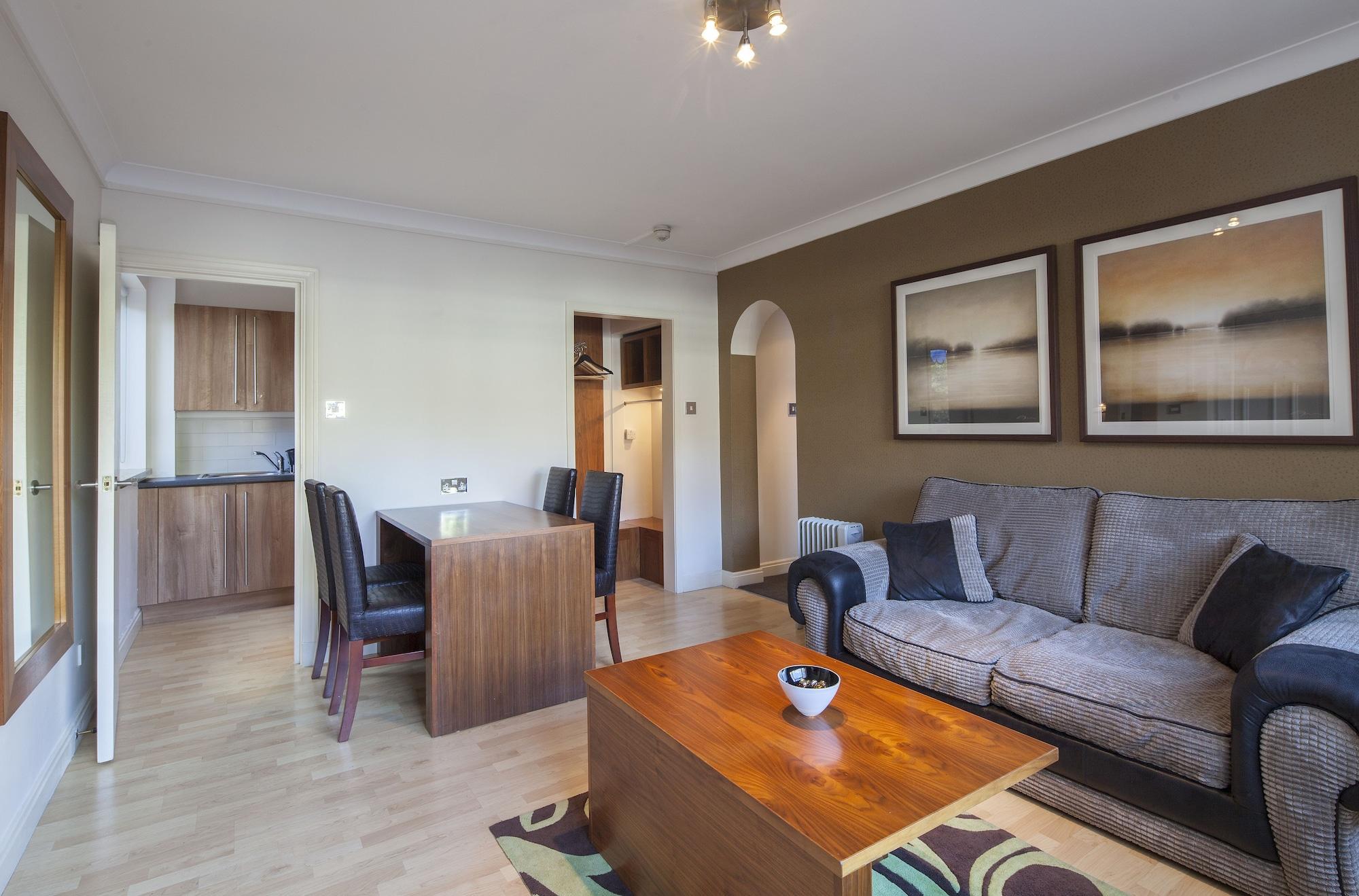 The New Carlton 3* London
