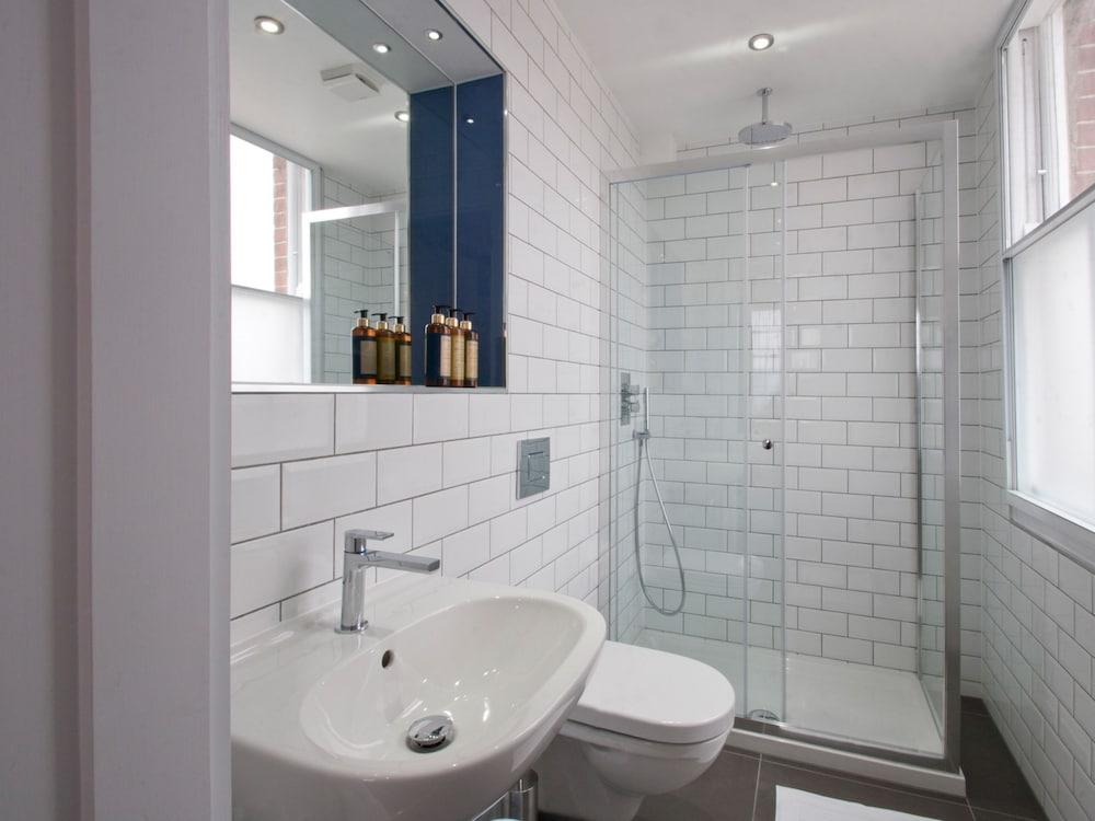 W12 Hotel Londres