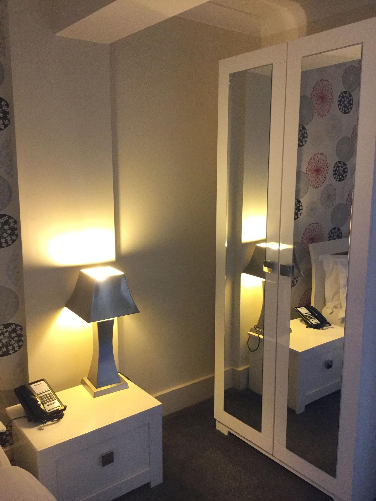 The New Carlton Hotel 3*