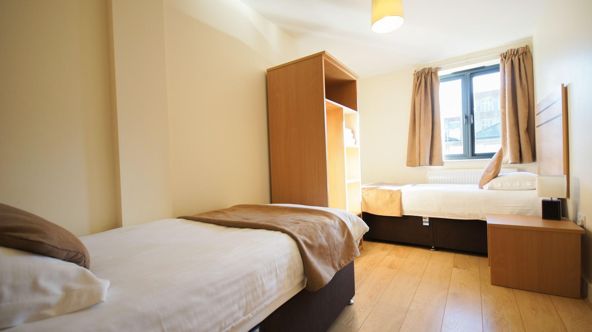 Apartment Crompton Court *