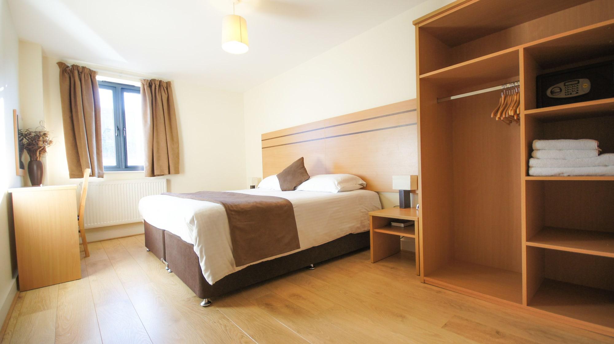 Apartment Crompton Court