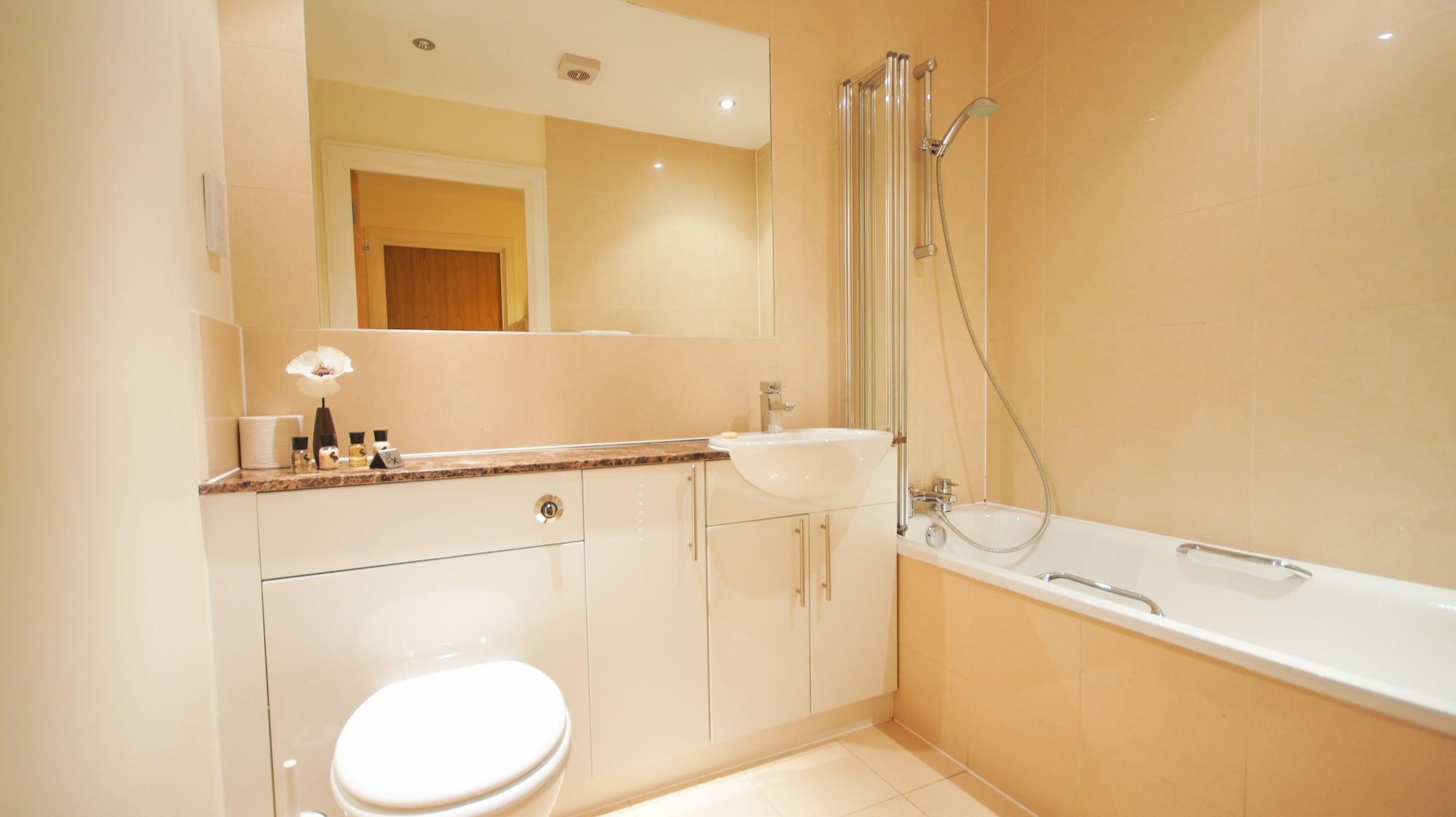 Apartment Crompton Court *