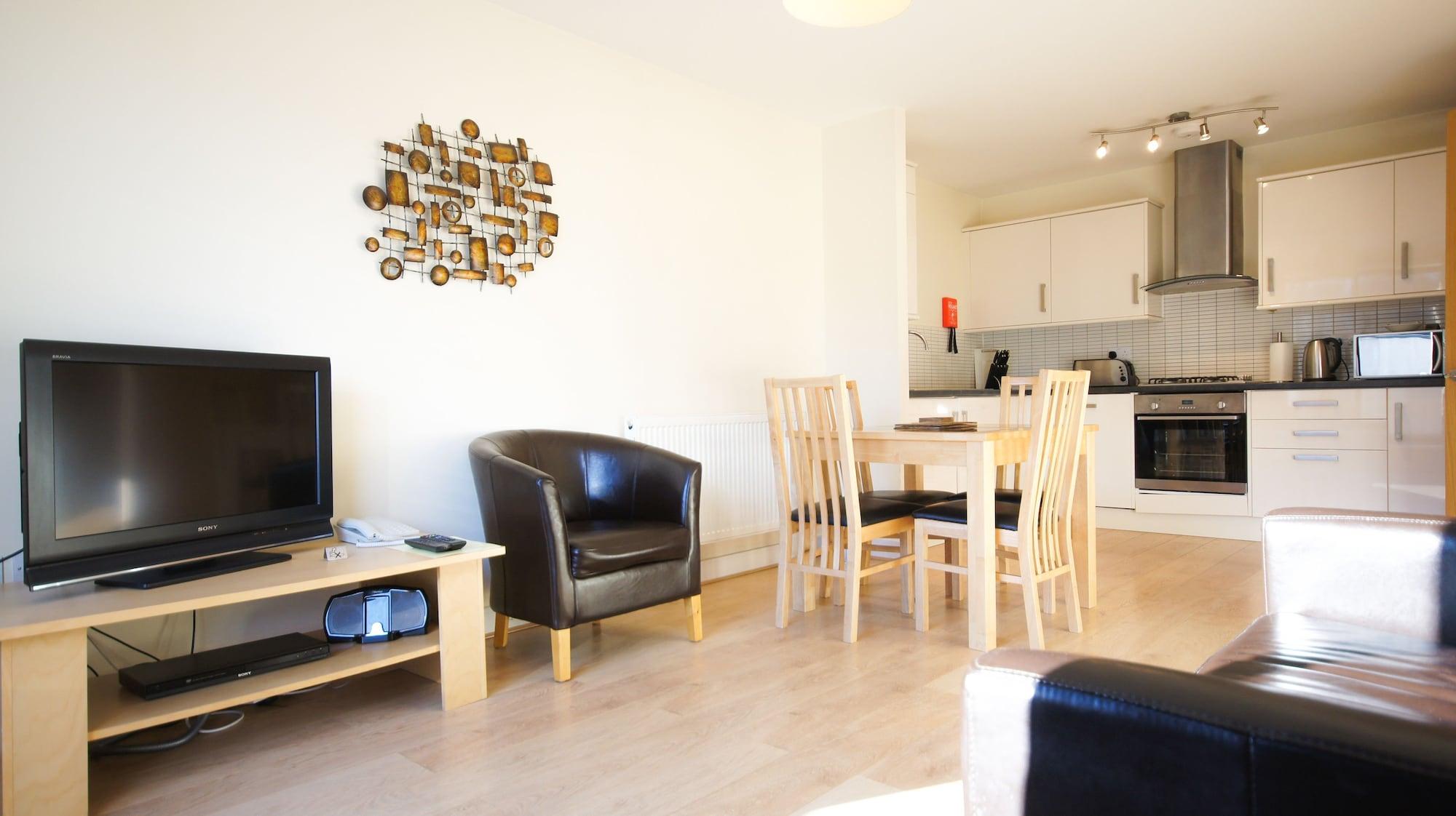 Crompton Court London