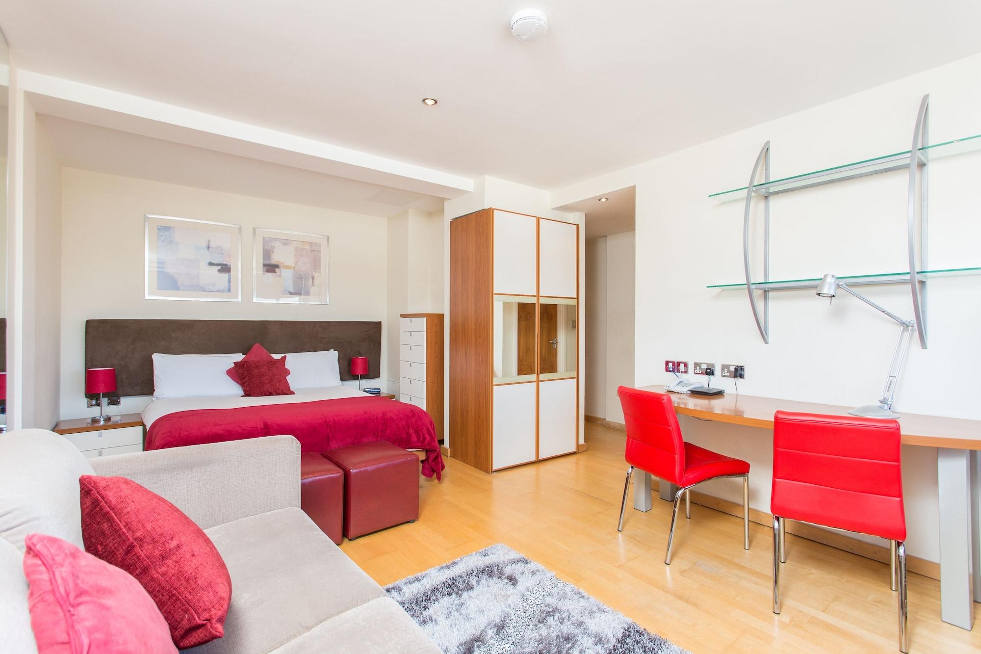 Roland House Aparthotel 3*