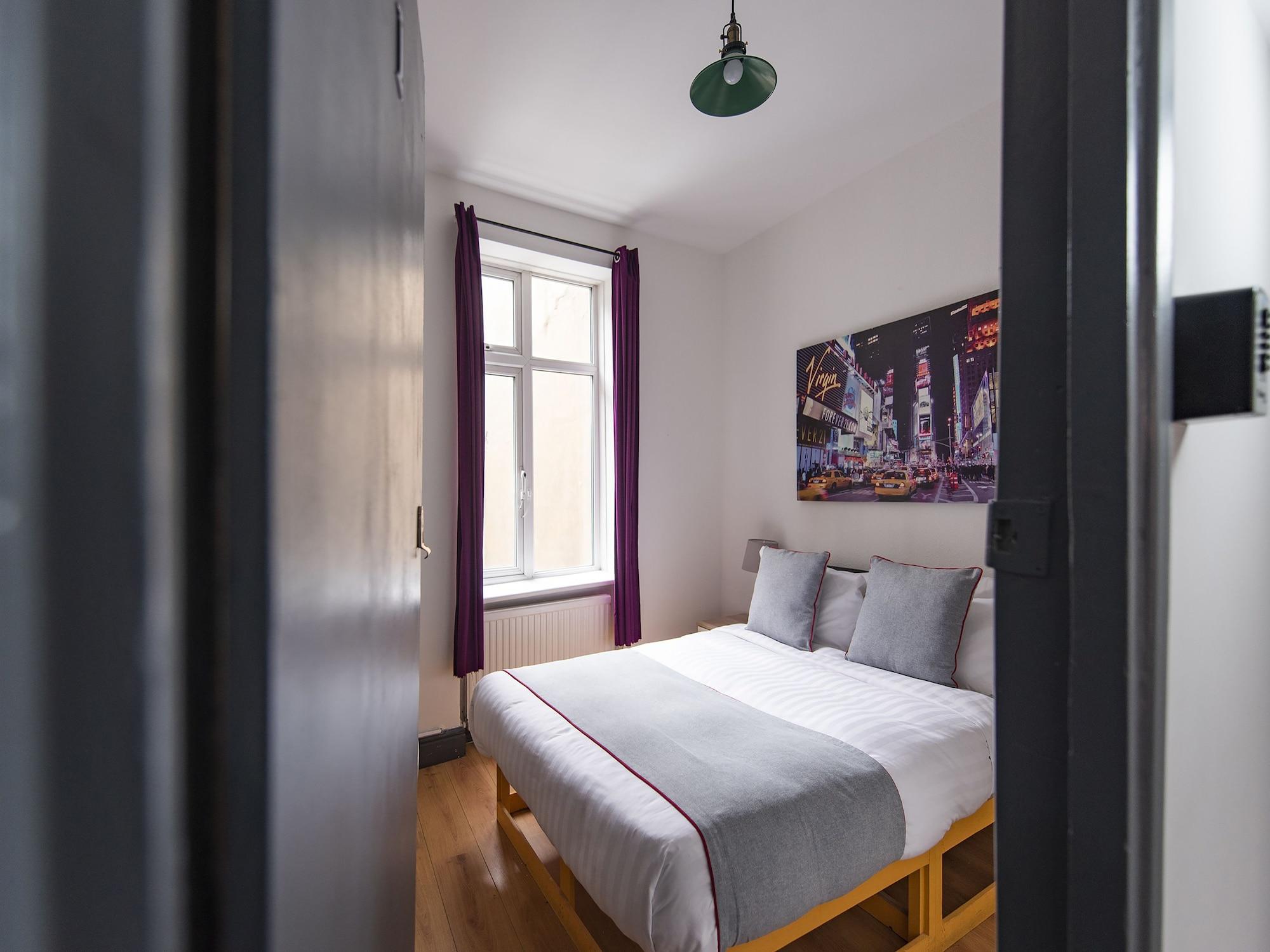 Camden Bnb Hotel 3*