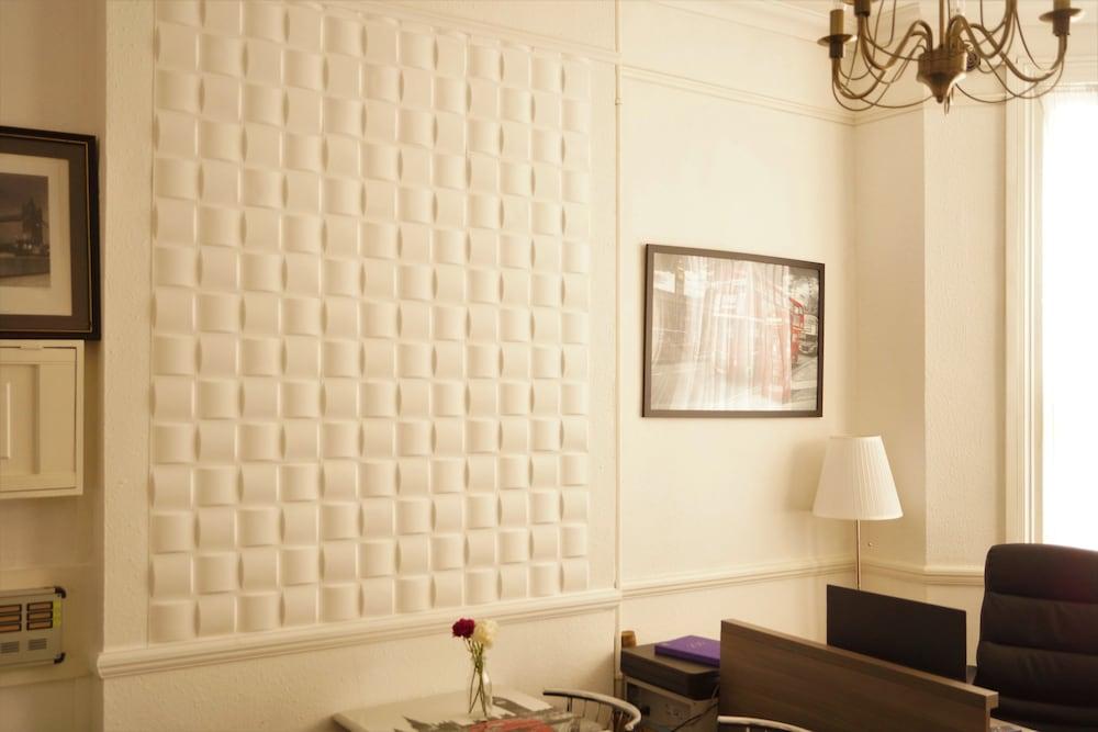Hotel Plaza London