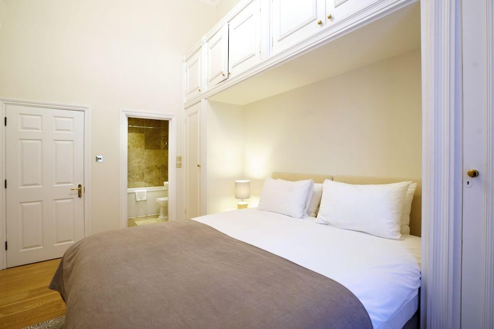 Queensgate Court London