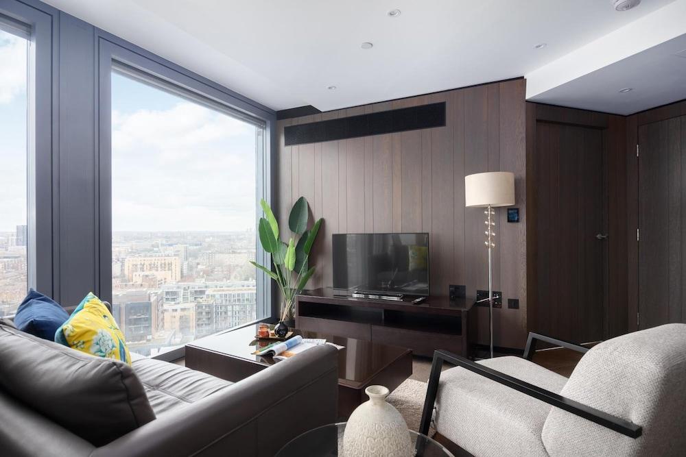 Lexicon Book House Apartment