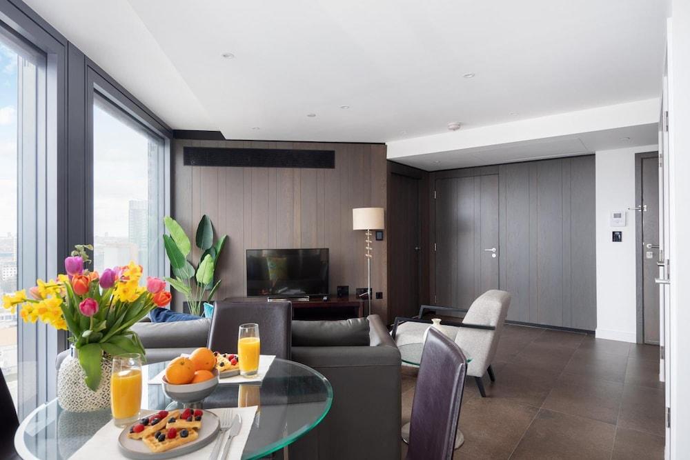 Lexicon Book House Apartment
