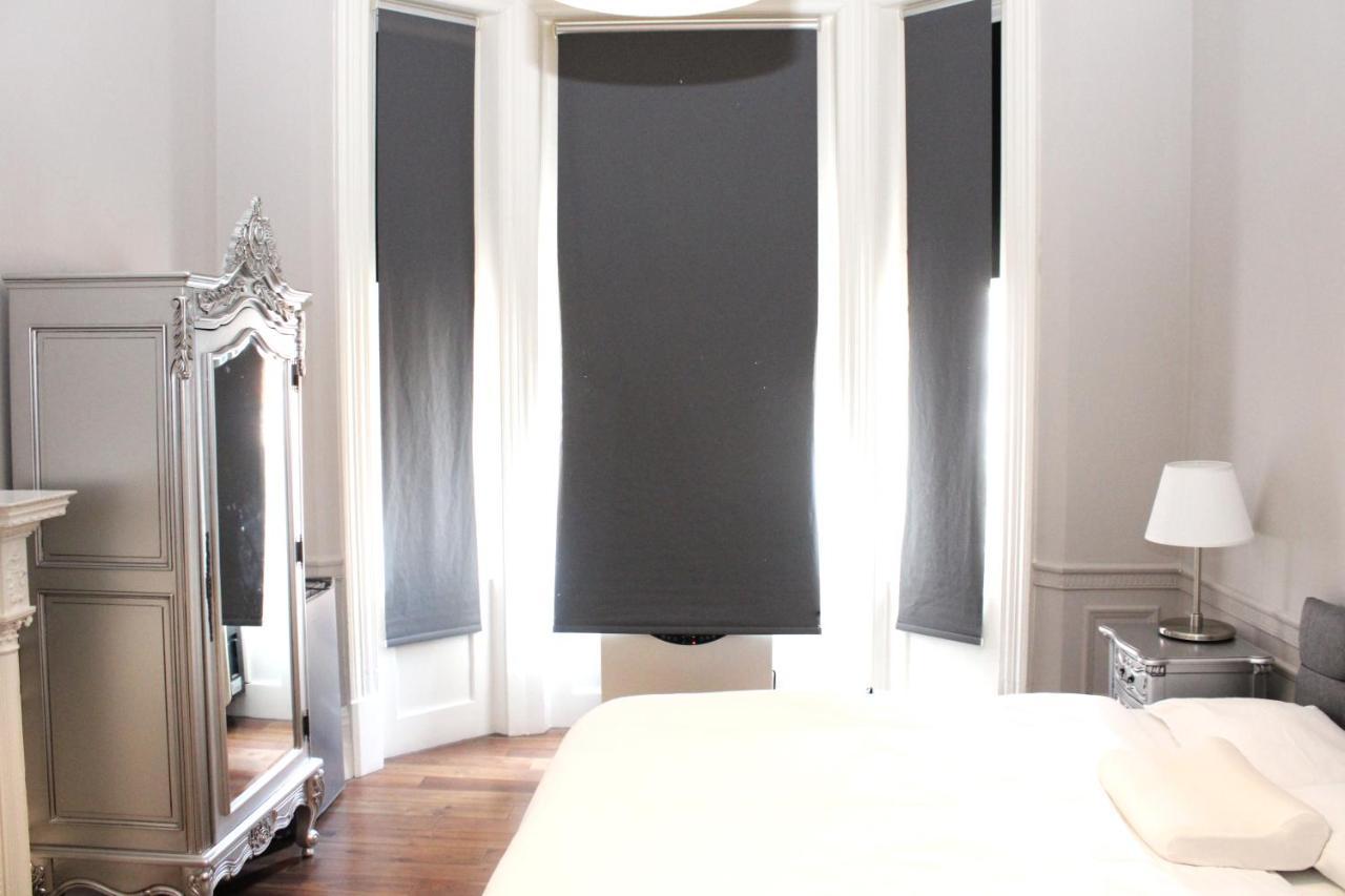 Sloane Square Apartment *