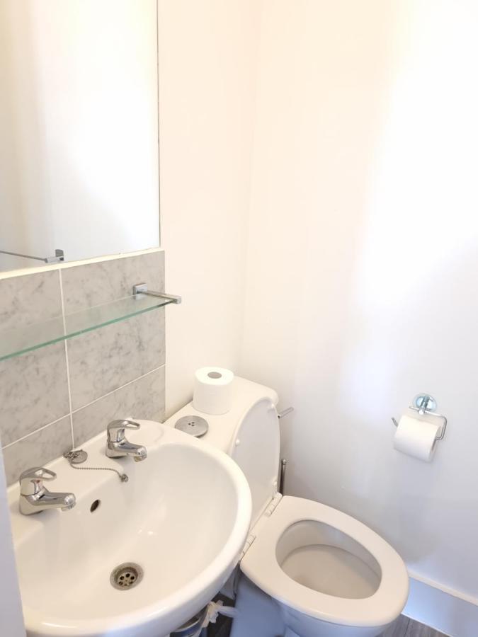 Apartment F21-4th Floor Studio For 2 Near Paddington London