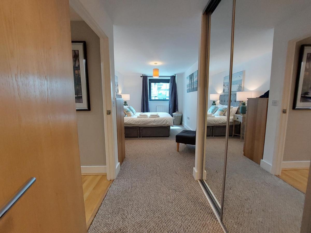 One Bed Luxury In Heart Of Canary Wharf, E14 * London