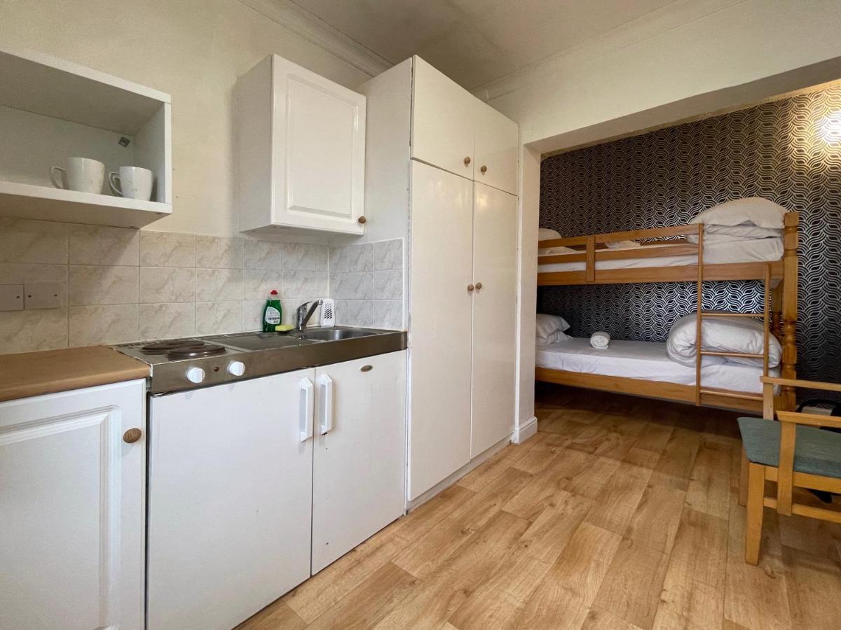 Smart Suits - Wembley Apartment *